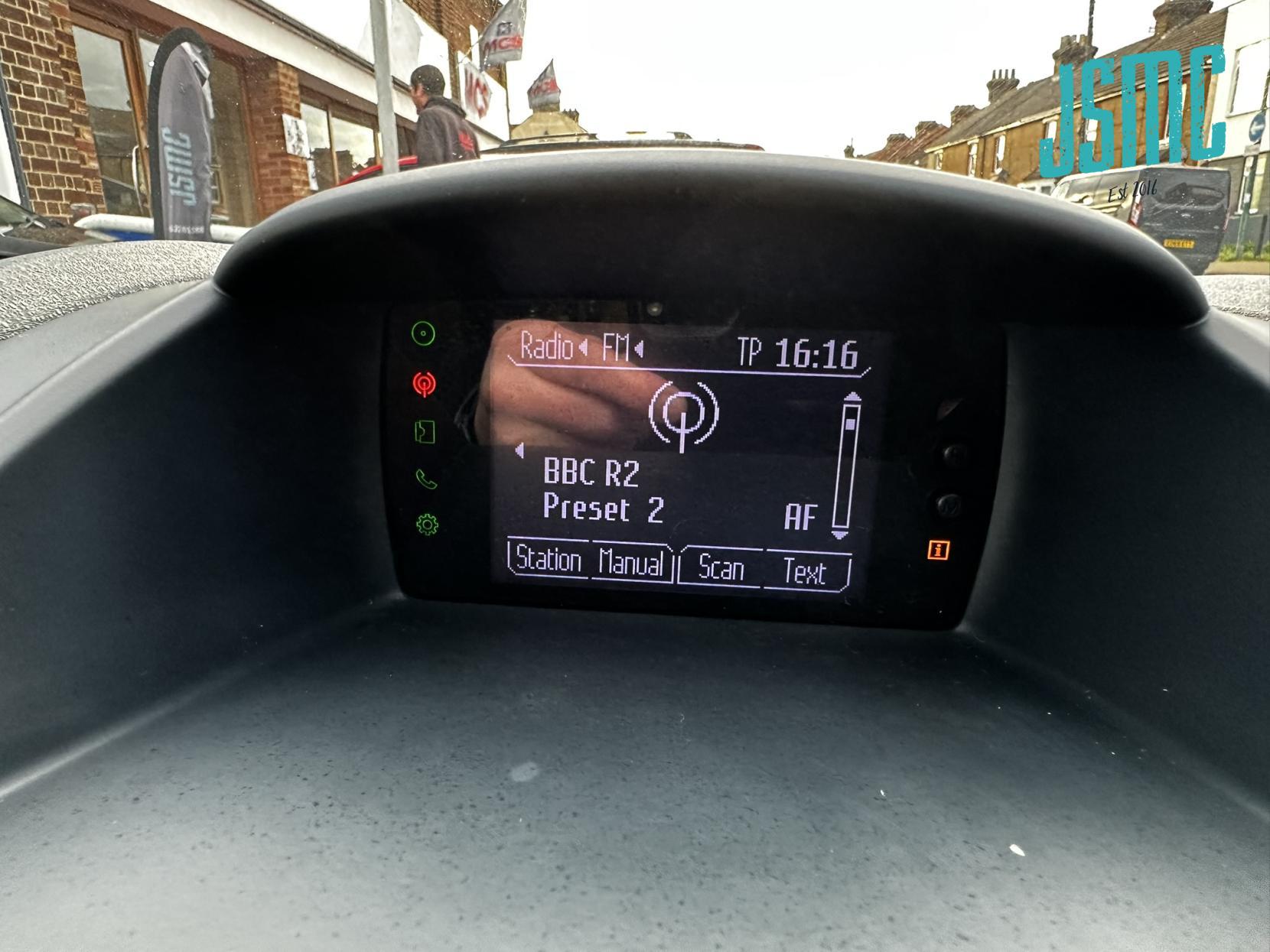 Ford Fiesta 1.4 Titanium Hatchback 3dr Petrol Automatic (154 g/km, 94 bhp)