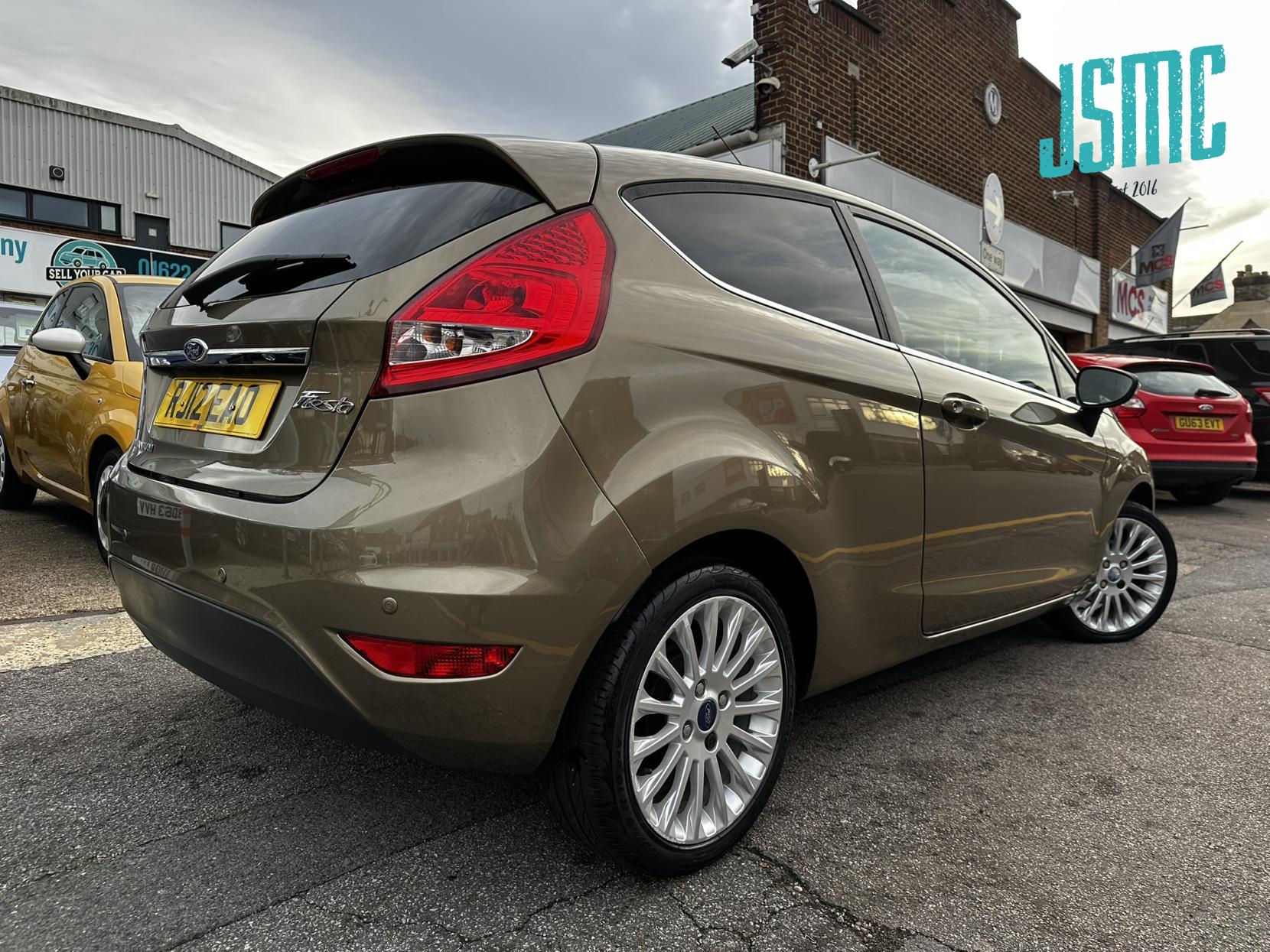 Ford Fiesta 1.4 Titanium Hatchback 3dr Petrol Automatic (154 g/km, 94 bhp)