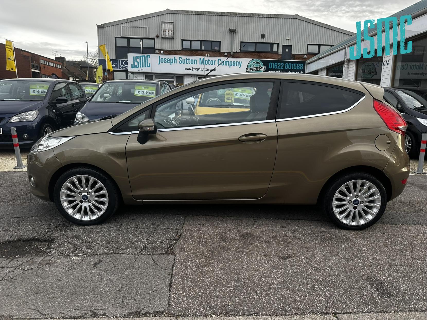 Ford Fiesta 1.4 Titanium Hatchback 3dr Petrol Automatic (154 g/km, 94 bhp)