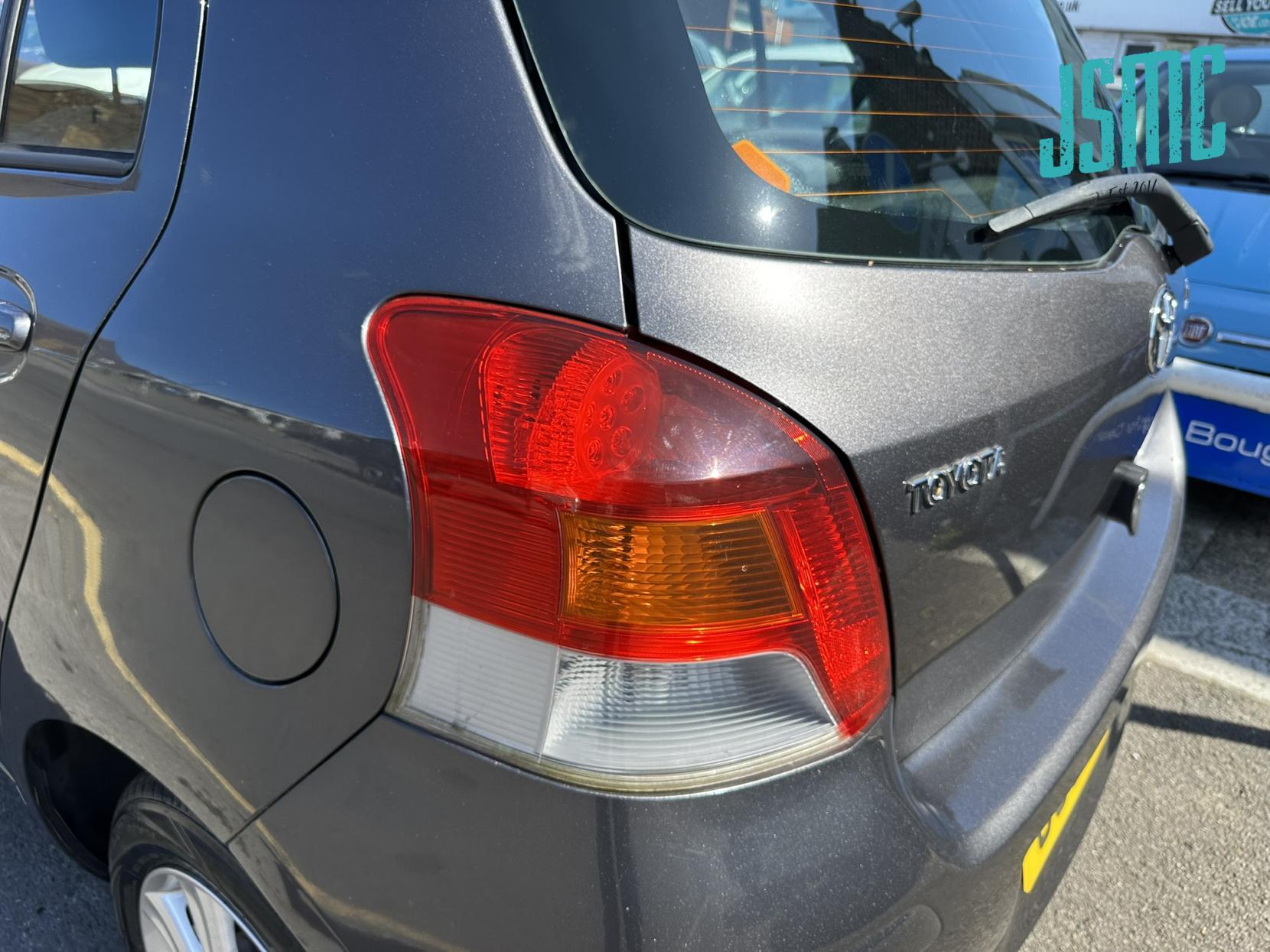 Toyota Yaris 1.33 Dual VVT-i TR Hatchback 5dr Petrol MultiMode Euro 4 (s/s) (101 ps)