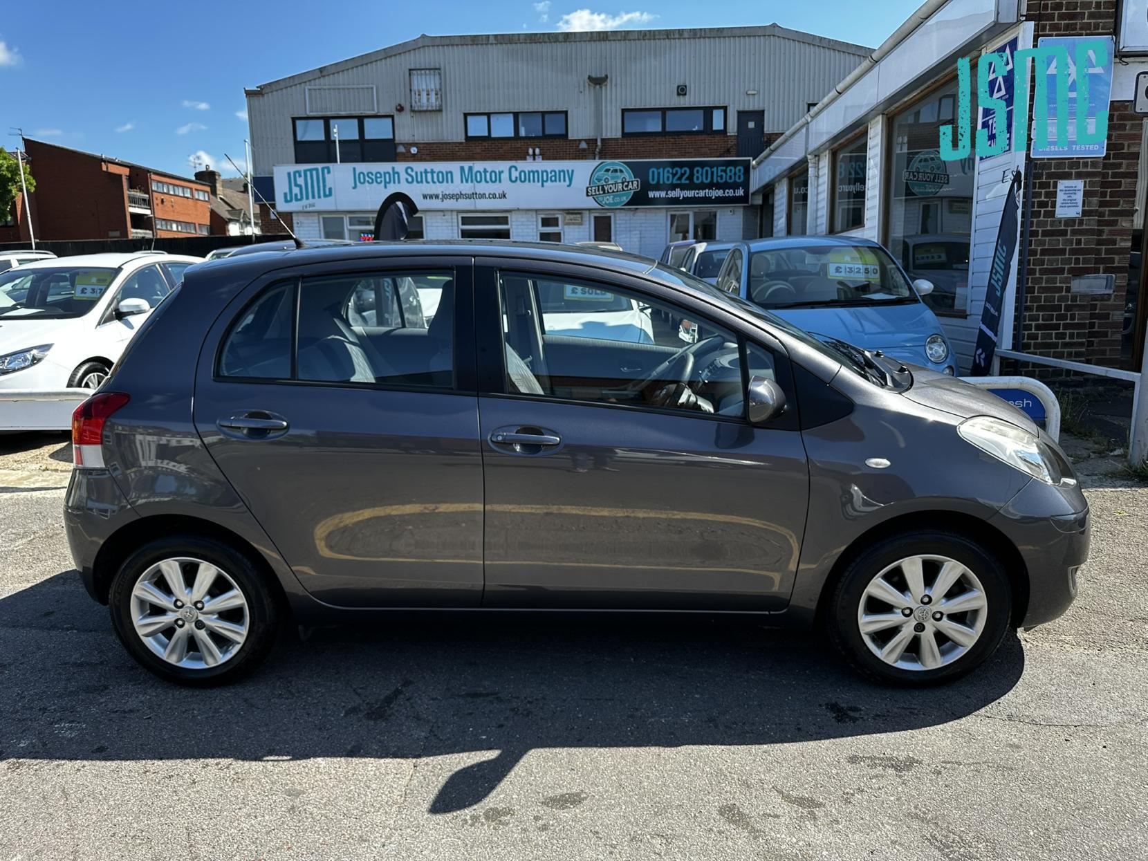 Toyota Yaris 1.33 Dual VVT-i TR Hatchback 5dr Petrol MultiMode Euro 4 (s/s) (101 ps)