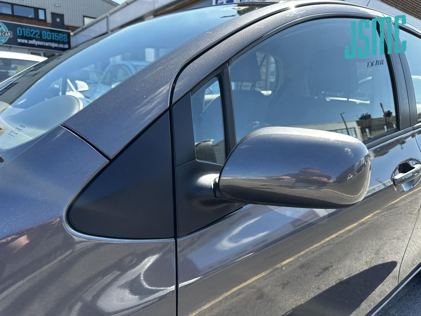 Toyota Yaris 1.33 Dual VVT-i TR Hatchback 5dr Petrol MultiMode Euro 4 (s/s) (101 ps)