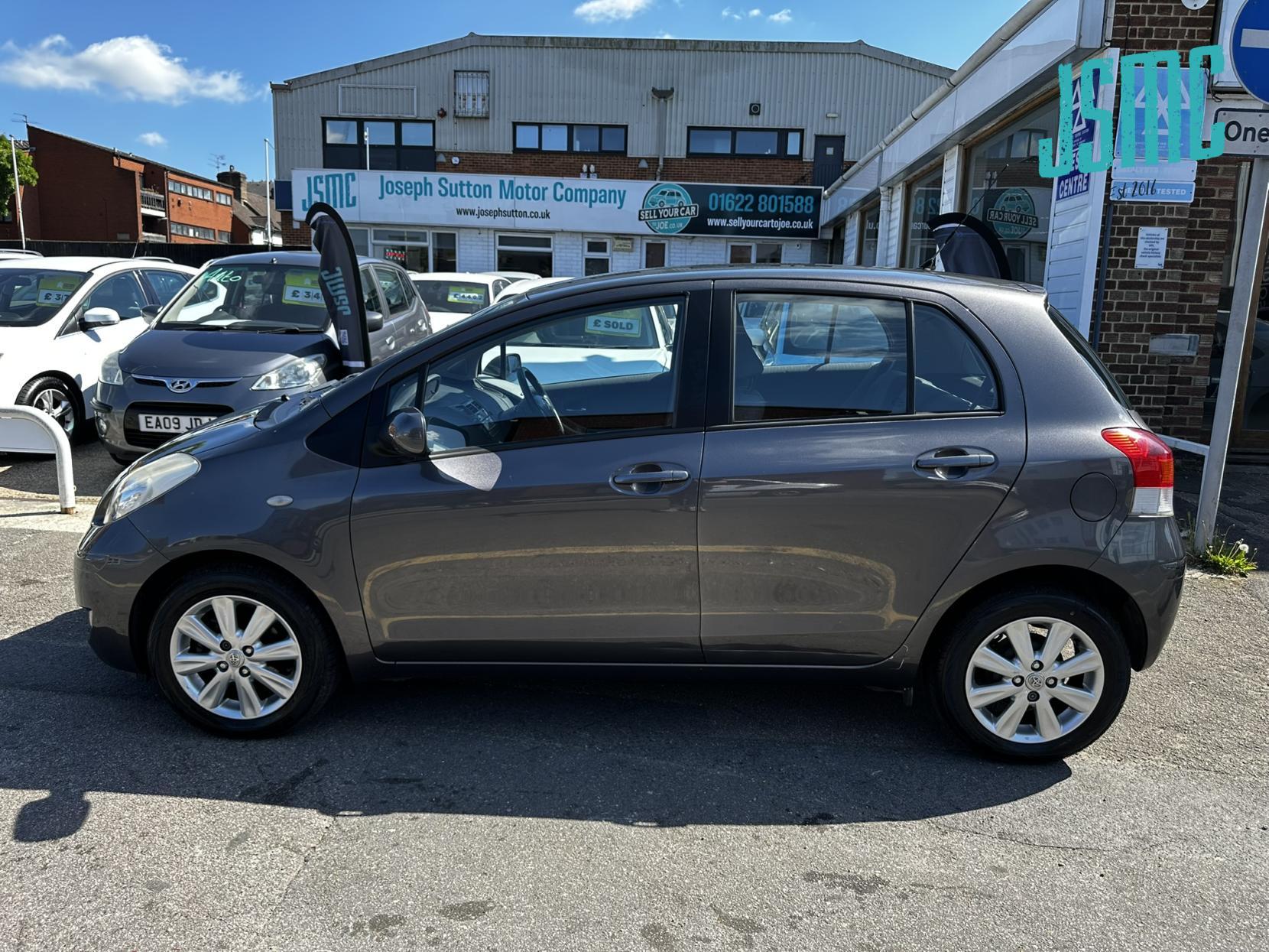Toyota Yaris 1.33 Dual VVT-i TR Hatchback 5dr Petrol MultiMode Euro 4 (s/s) (101 ps)