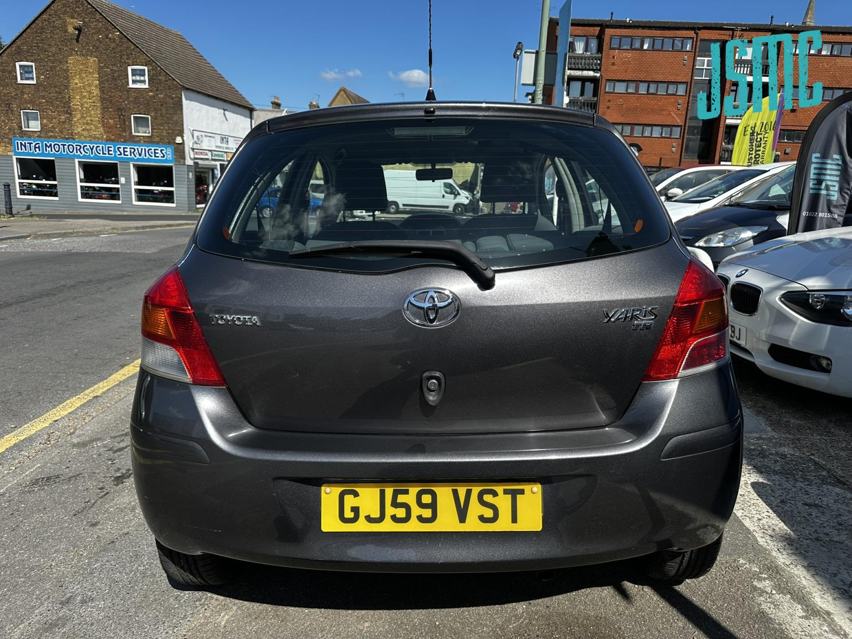 Toyota Yaris 1.33 Dual VVT-i TR Hatchback 5dr Petrol MultiMode Euro 4 (s/s) (101 ps)