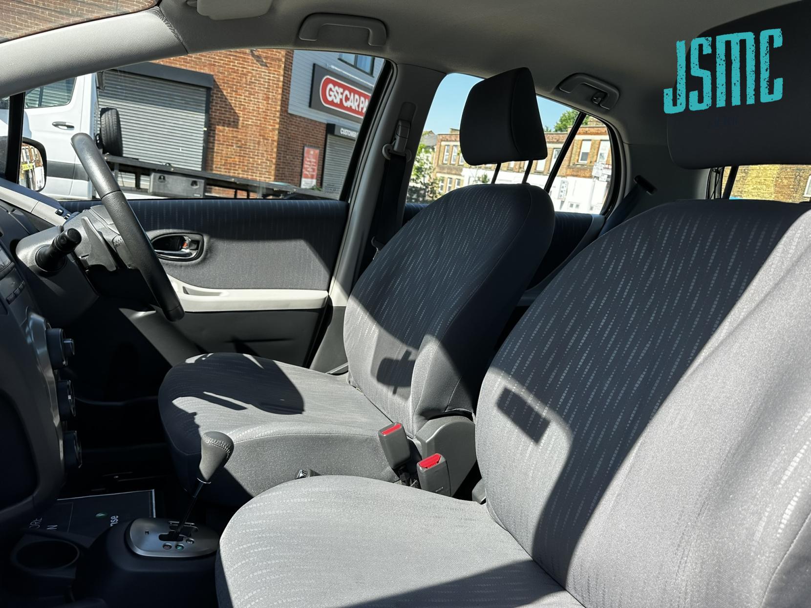 Toyota Yaris 1.33 Dual VVT-i TR Hatchback 5dr Petrol MultiMode Euro 4 (s/s) (101 ps)