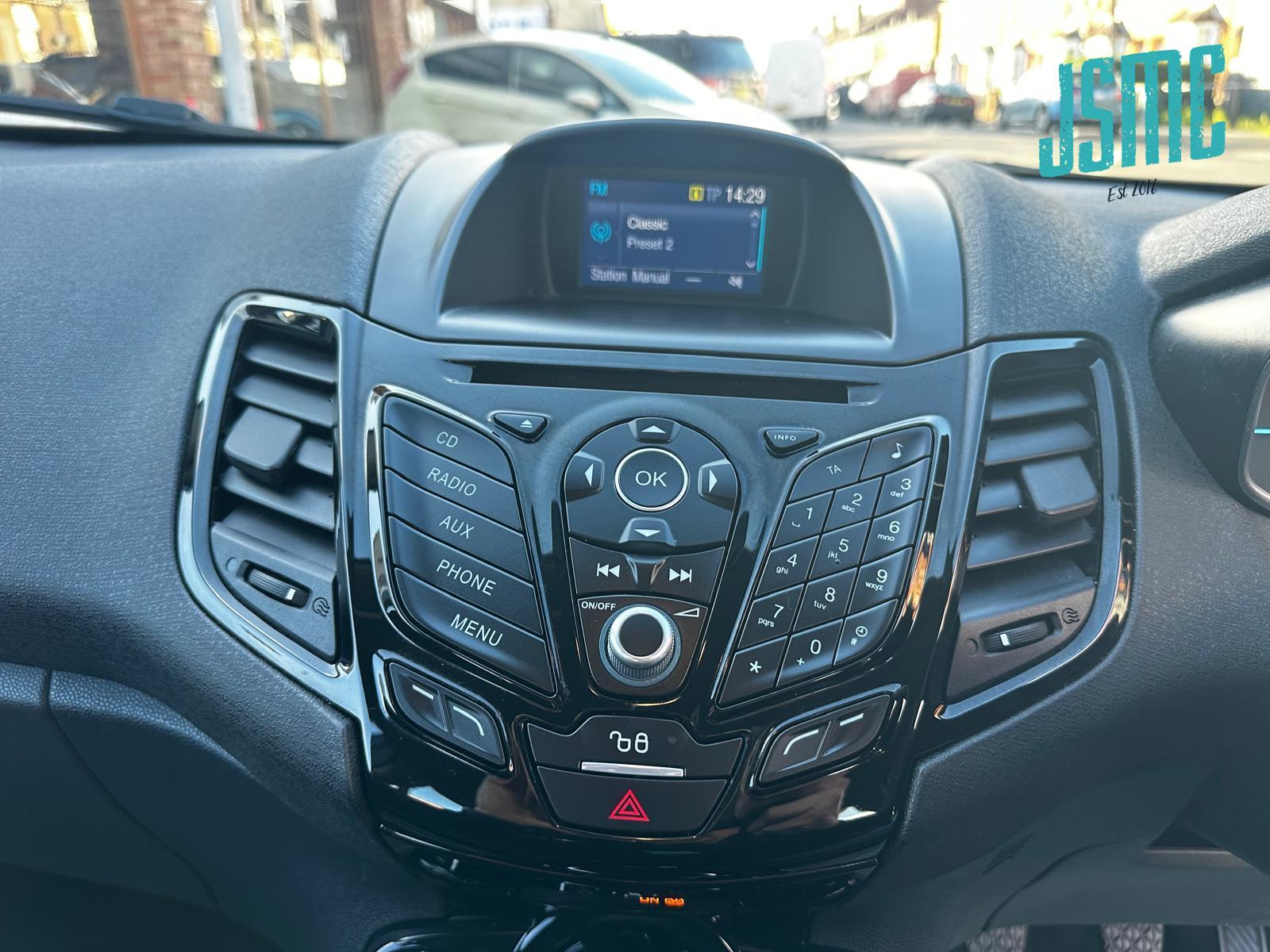 Ford Fiesta 1.25 Zetec Hatchback 5dr Petrol Manual Euro 6 (82 ps)