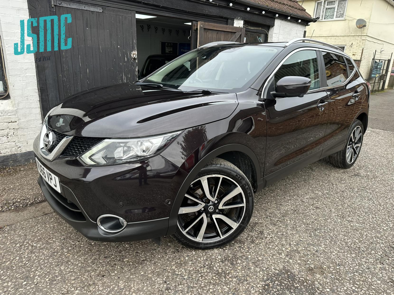 Nissan Qashqai 1.6 DIG-T Tekna SUV 5dr Petrol Manual 2WD Euro 6 (s/s) (163 ps)