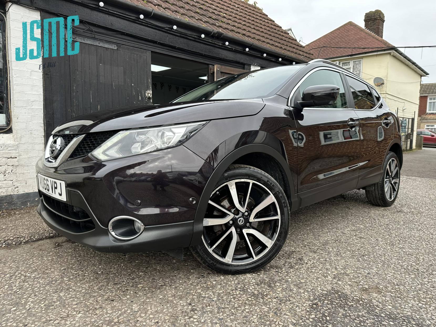 Nissan Qashqai 1.6 DIG-T Tekna SUV 5dr Petrol Manual 2WD Euro 6 (s/s) (163 ps)