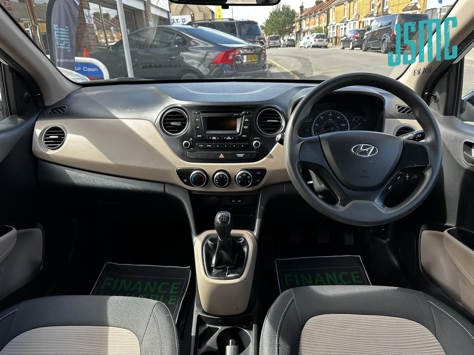 Hyundai i10 1.0 S Hatchback 5dr Petrol Manual Euro 5 (66 ps)