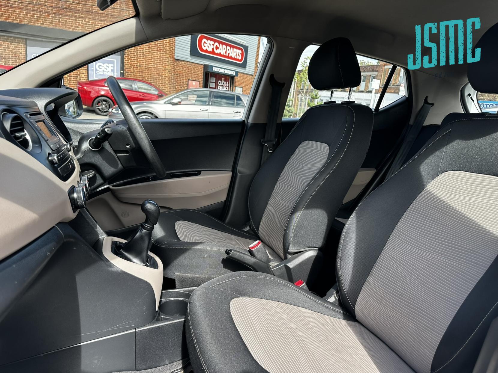 Hyundai i10 1.0 S Hatchback 5dr Petrol Manual Euro 5 (66 ps)