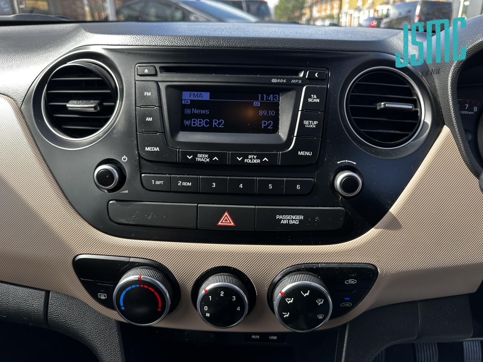 Hyundai i10 1.0 S Hatchback 5dr Petrol Manual Euro 5 (66 ps)