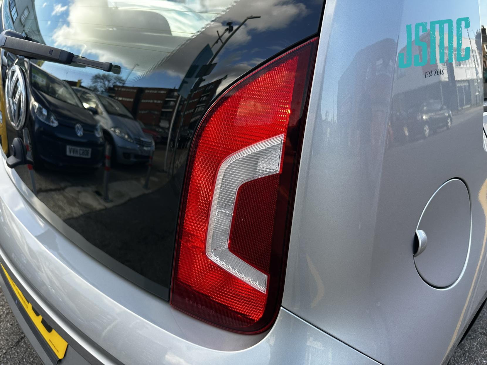 Volkswagen up! 1.0 Move up! Hatchback 5dr Petrol ASG Euro 5 (60 ps)