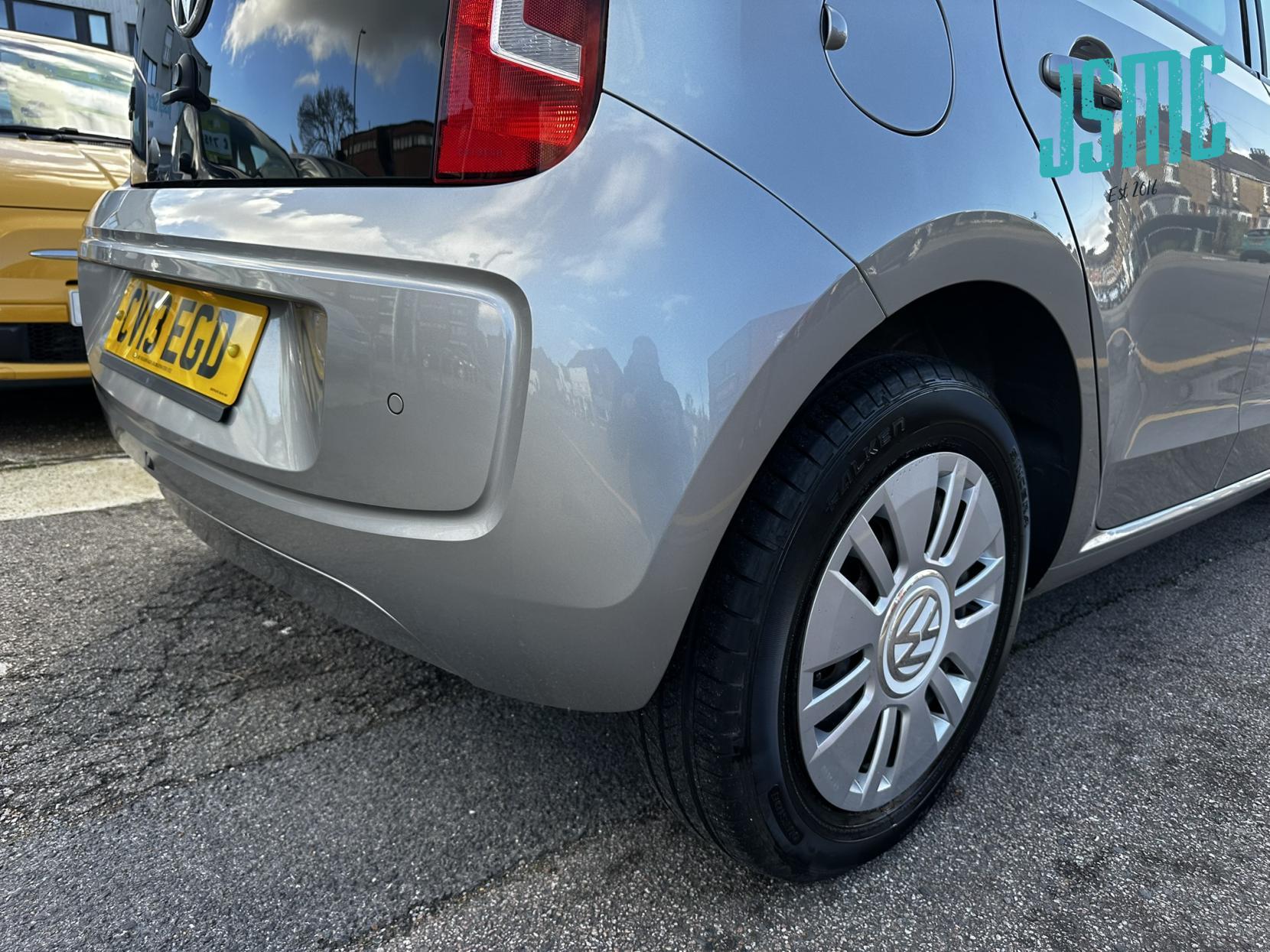 Volkswagen up! 1.0 Move up! Hatchback 5dr Petrol ASG Euro 5 (60 ps)