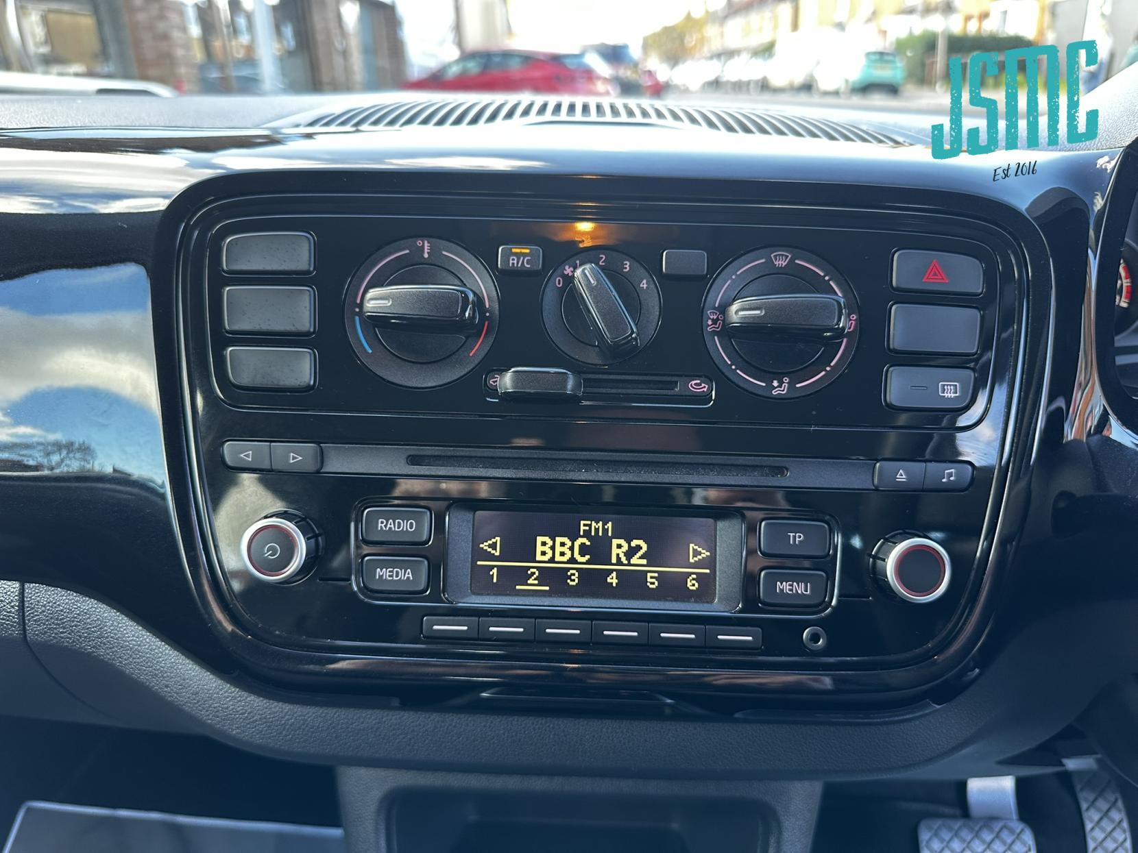 Volkswagen up! 1.0 Move up! Hatchback 5dr Petrol ASG Euro 5 (60 ps)