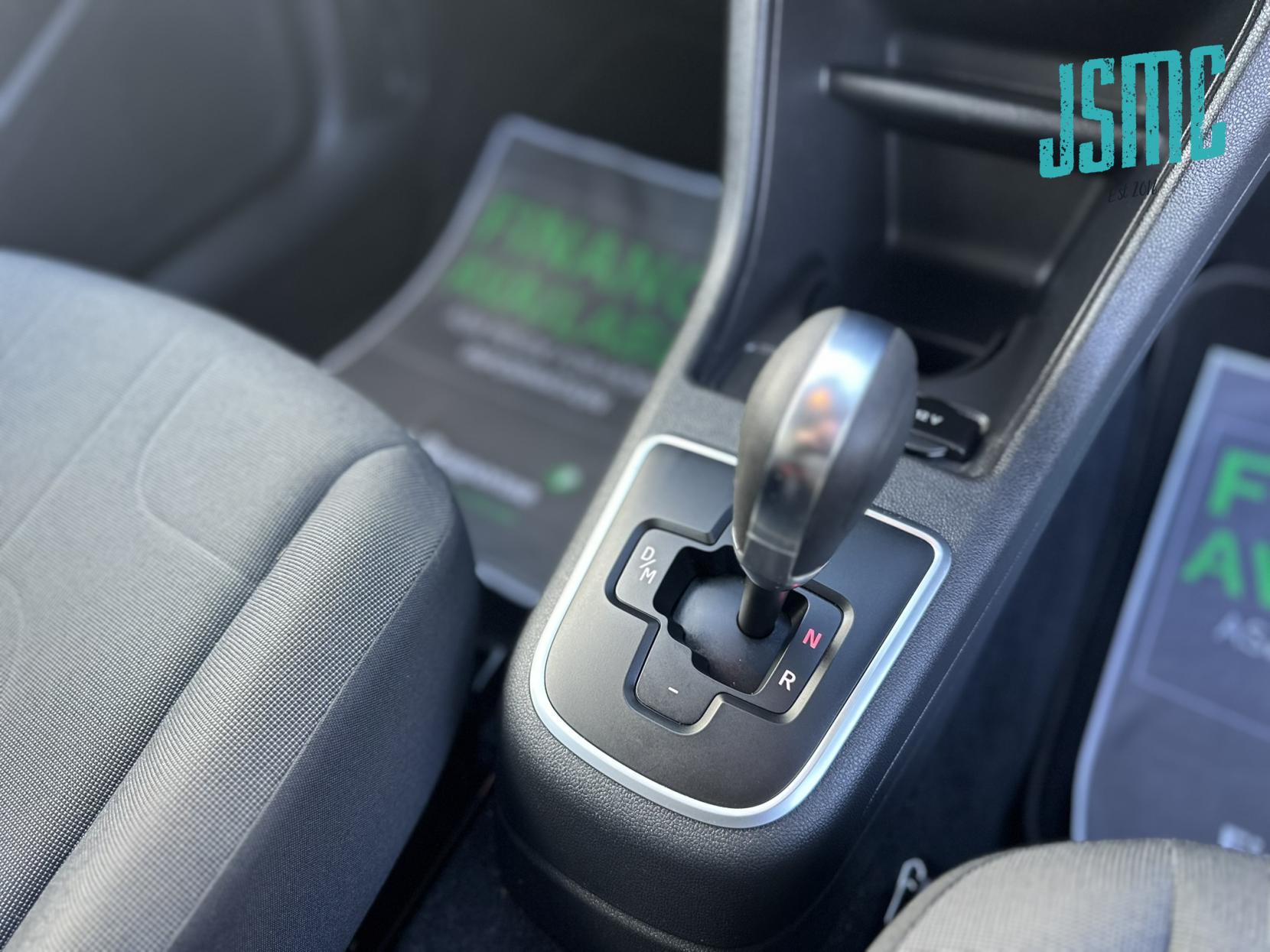 Volkswagen up! 1.0 Move up! Hatchback 5dr Petrol ASG Euro 5 (60 ps)