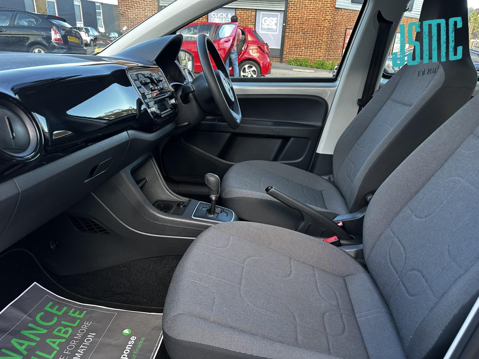 Volkswagen up! 1.0 Move up! Hatchback 5dr Petrol ASG Euro 5 (60 ps)