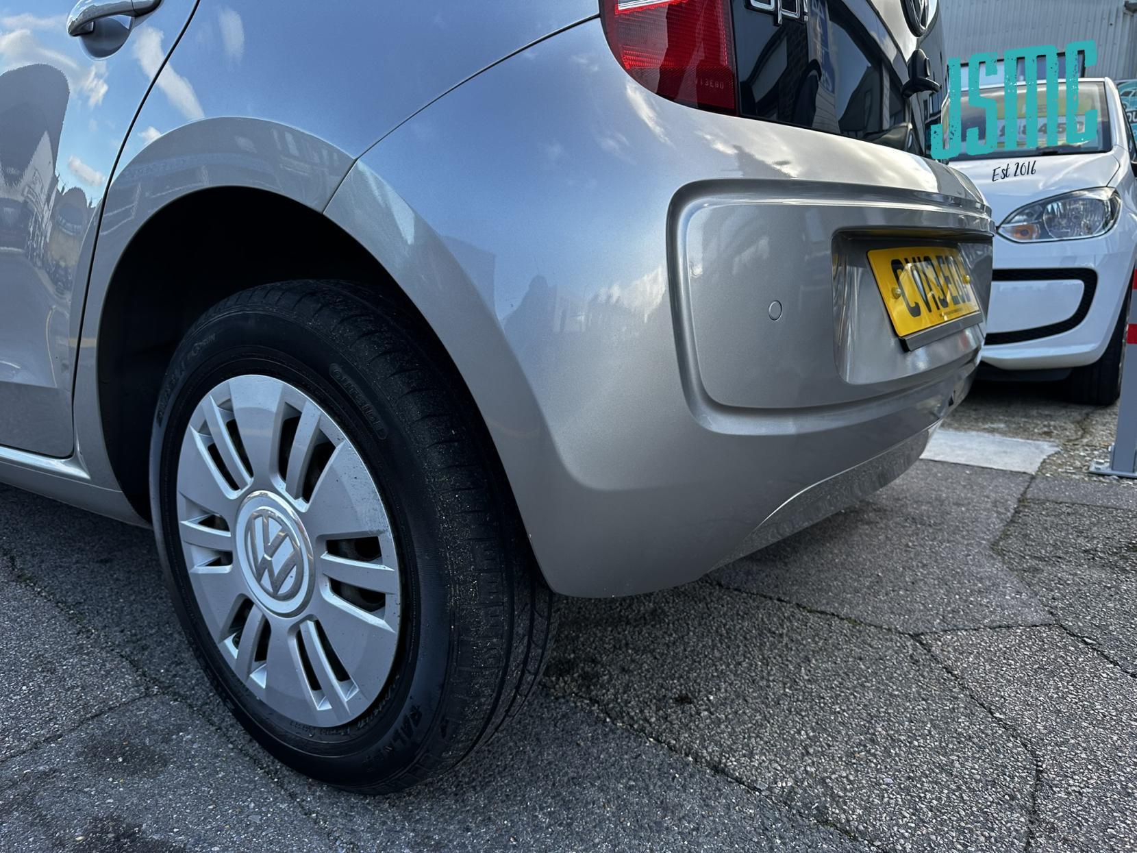 Volkswagen up! 1.0 Move up! Hatchback 5dr Petrol ASG Euro 5 (60 ps)