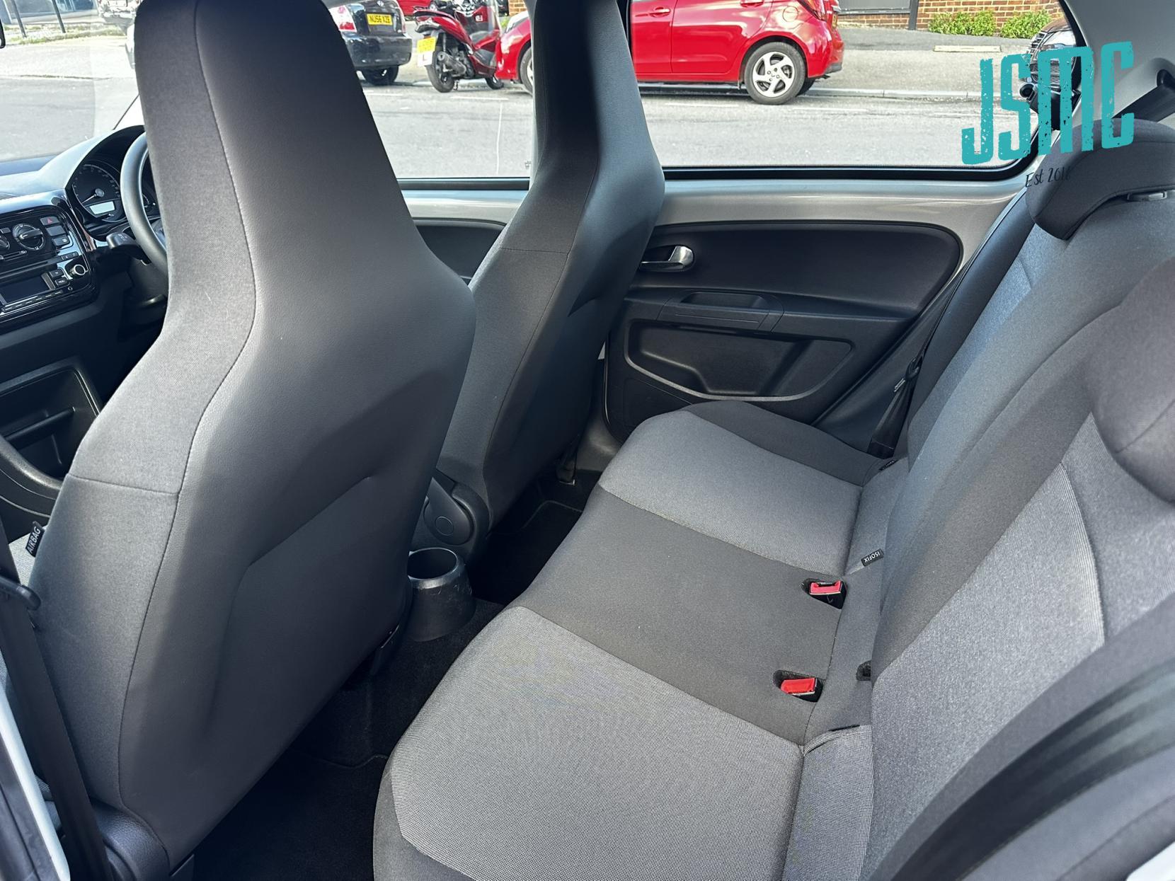 Volkswagen up! 1.0 Move up! Hatchback 5dr Petrol ASG Euro 5 (60 ps)