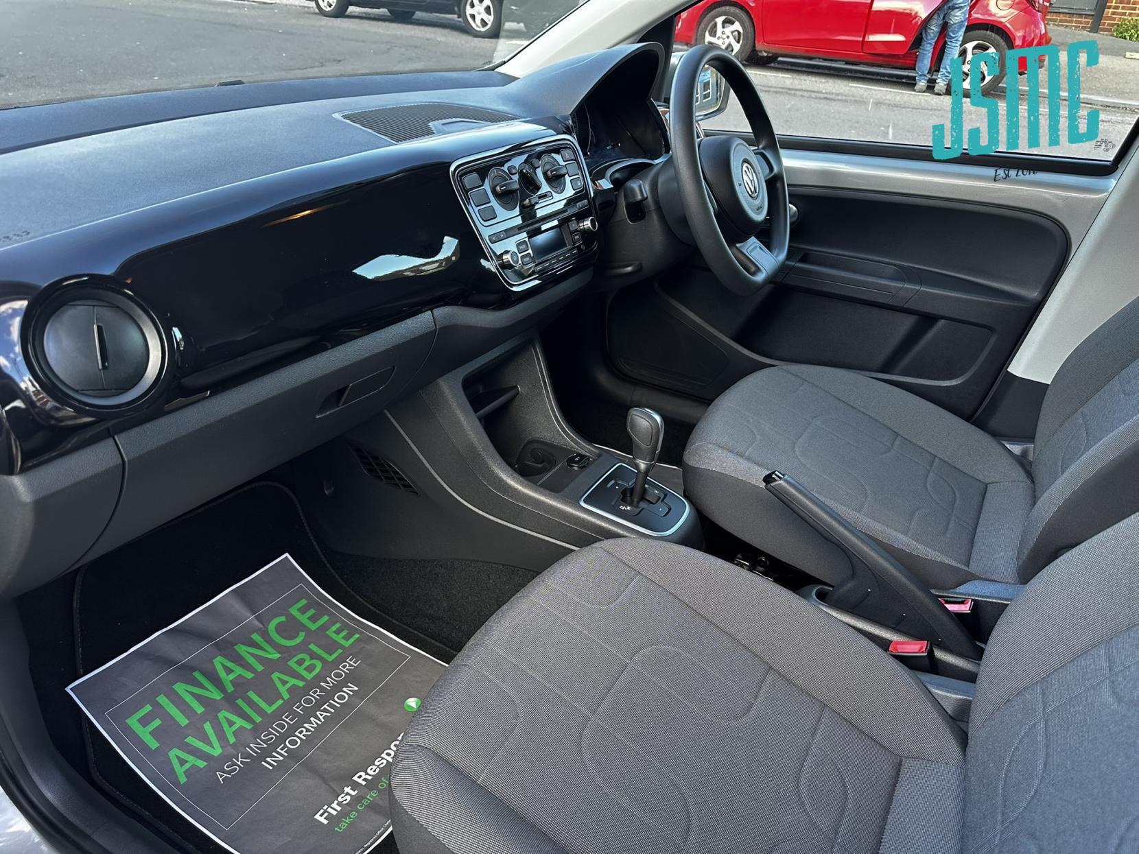 Volkswagen up! 1.0 Move up! Hatchback 5dr Petrol ASG Euro 5 (60 ps)