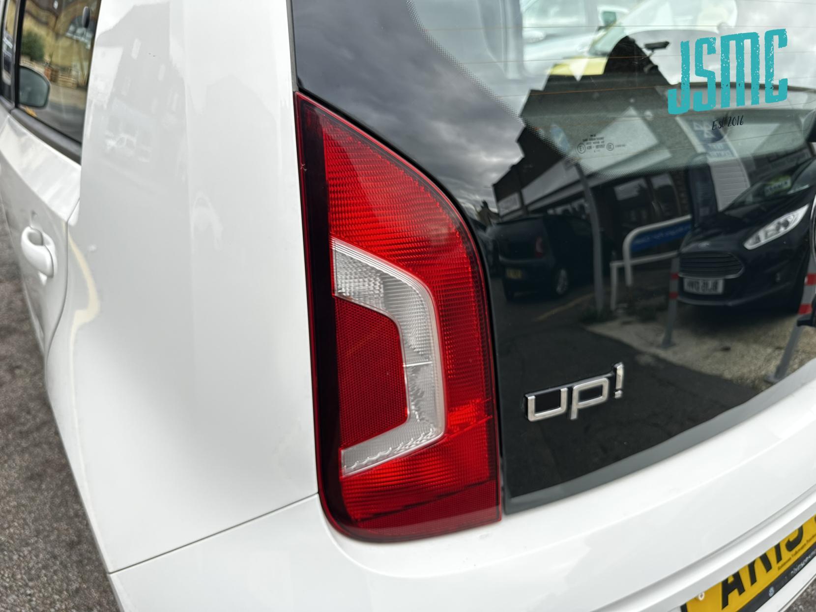 Volkswagen up! 1.0 Move up! Hatchback 5dr Petrol ASG Euro 5 (60 ps)