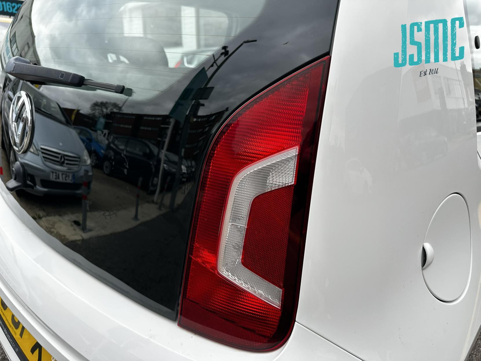 Volkswagen up! 1.0 Move up! Hatchback 5dr Petrol ASG Euro 5 (60 ps)