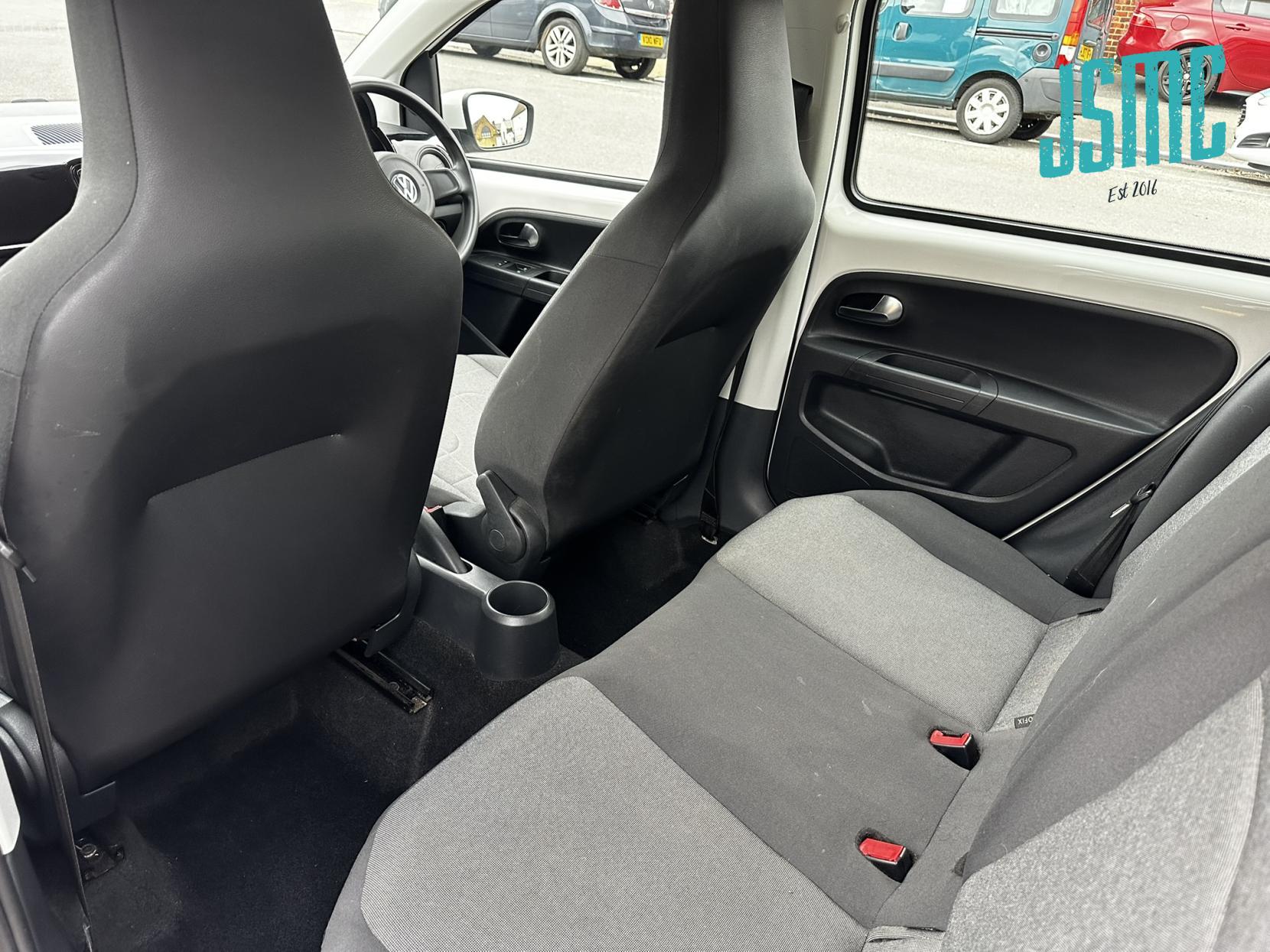 Volkswagen up! 1.0 Move up! Hatchback 5dr Petrol ASG Euro 5 (60 ps)