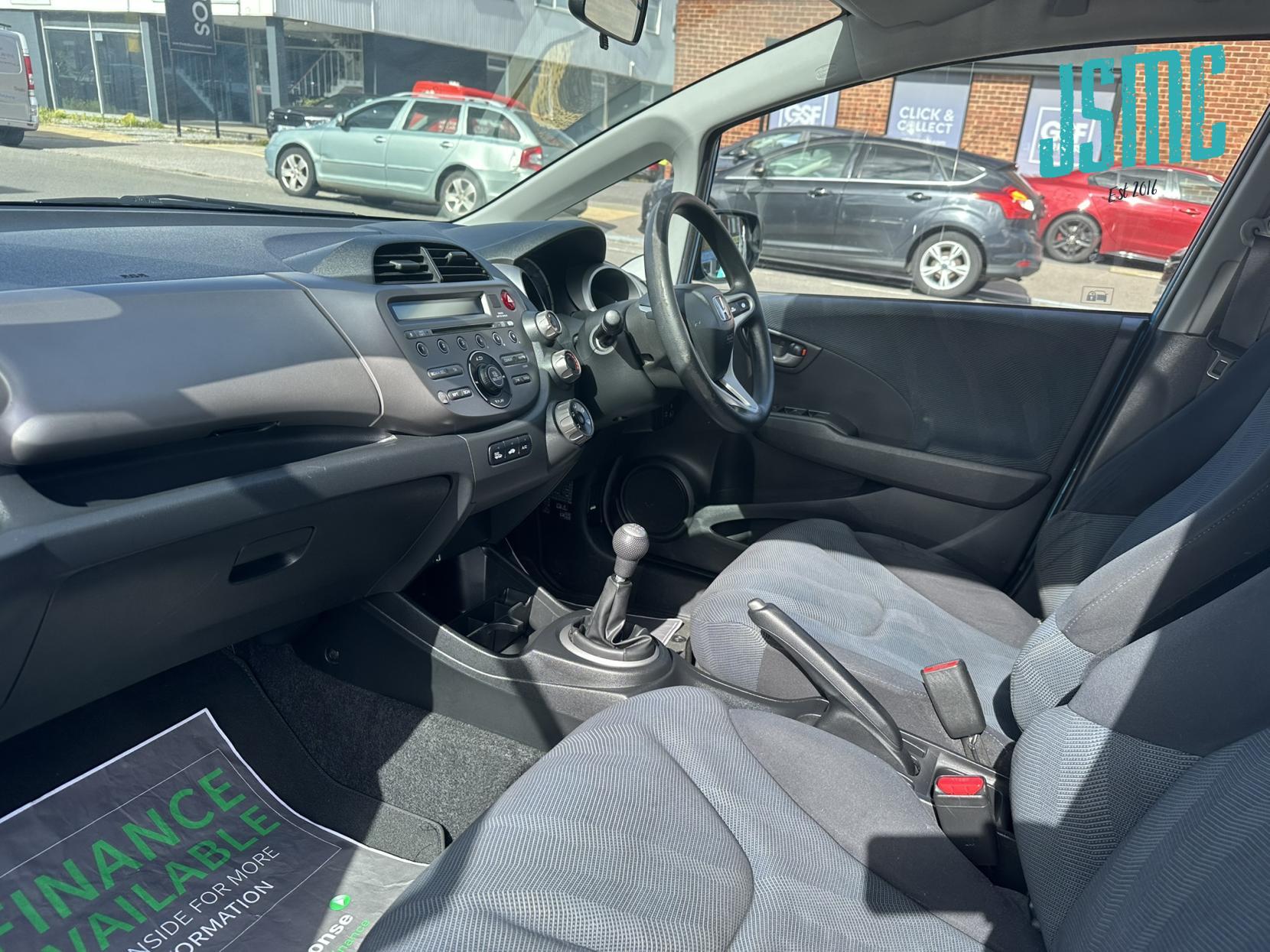 Honda Jazz 1.4 i-VTEC ES Hatchback 5dr Petrol Manual Euro 4 (100 ps)