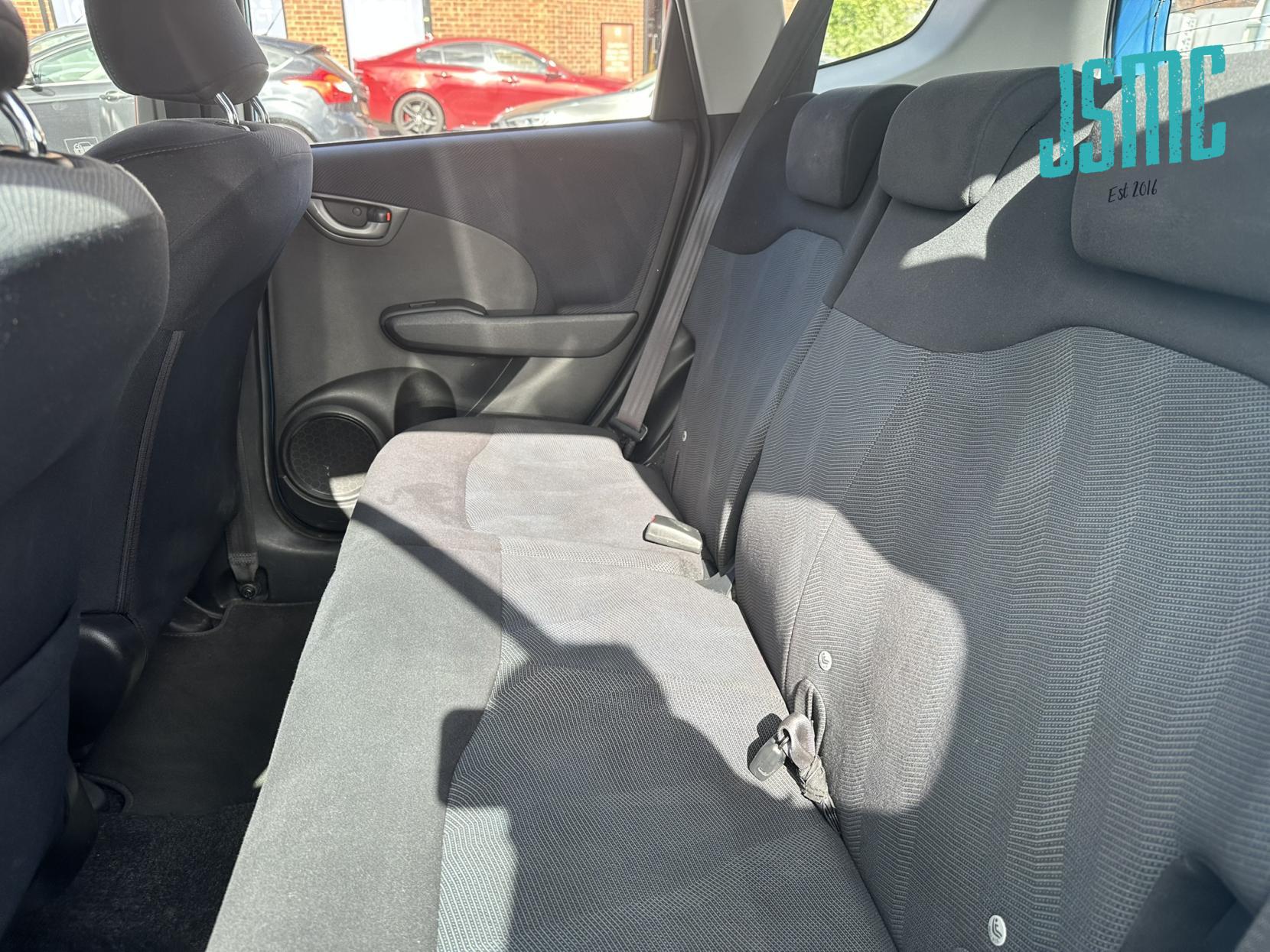 Honda Jazz 1.4 i-VTEC ES Hatchback 5dr Petrol Manual Euro 4 (100 ps)