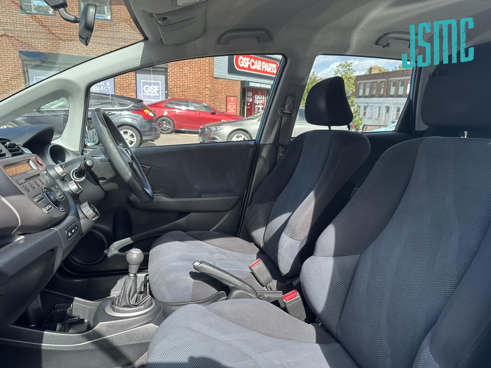 Honda Jazz 1.4 i-VTEC ES Hatchback 5dr Petrol Manual Euro 4 (100 ps)