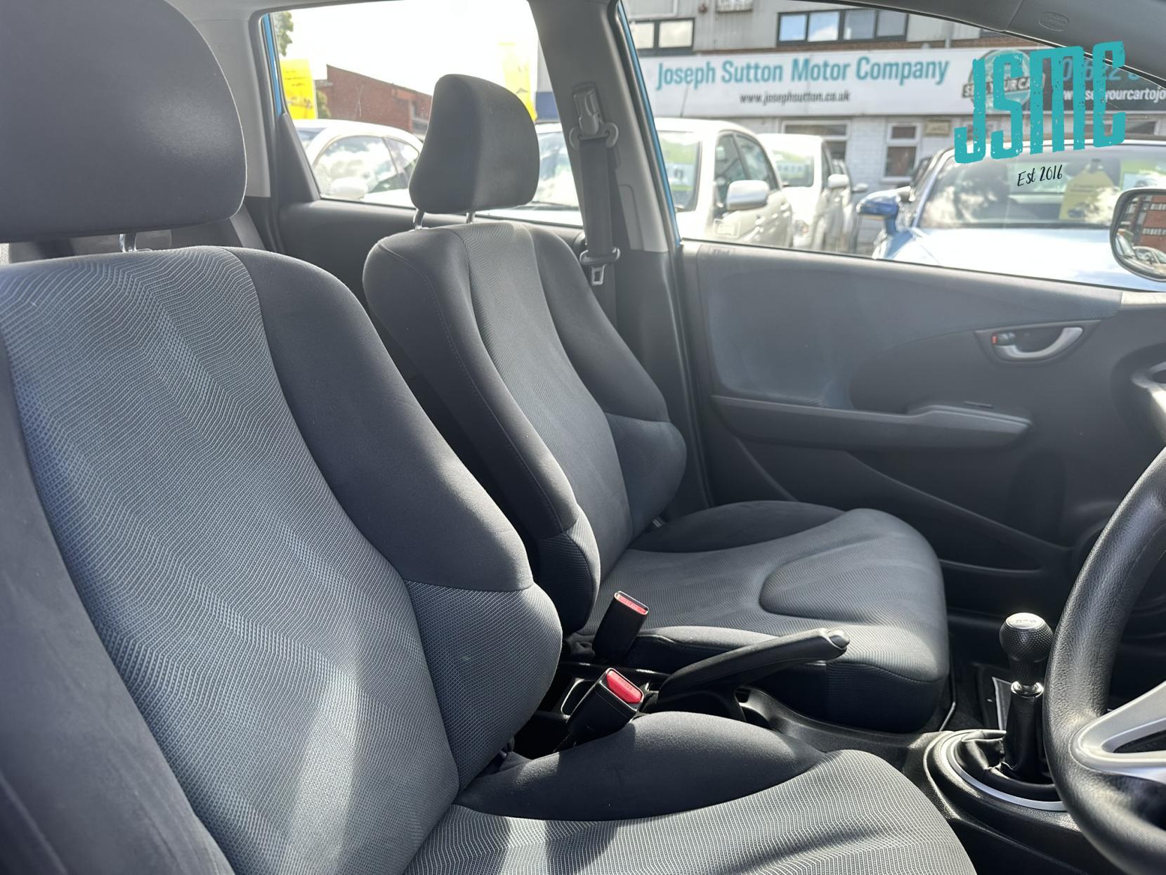 Honda Jazz 1.4 i-VTEC ES Hatchback 5dr Petrol Manual Euro 4 (100 ps)
