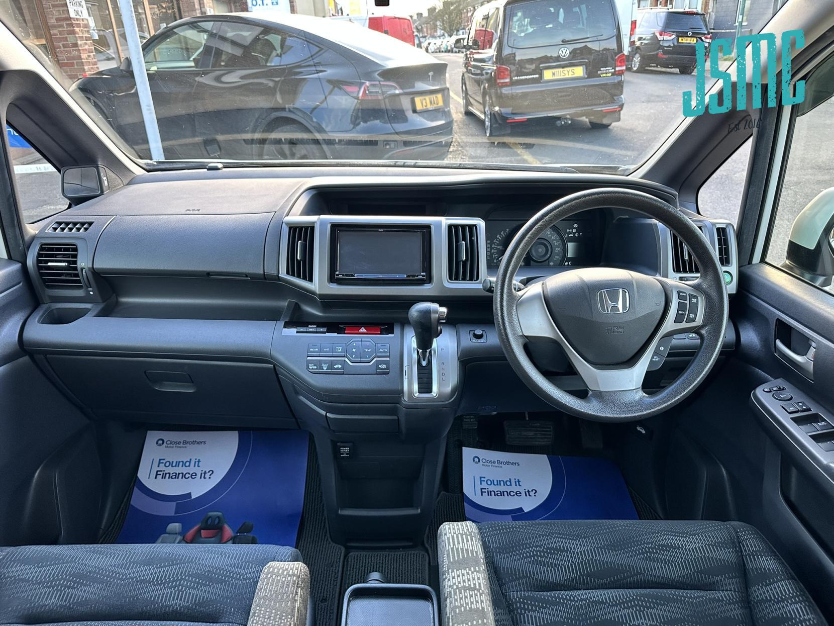 Honda Stepwagon G COMFORT SEL, Automatic, 8 Seater, petrol. 