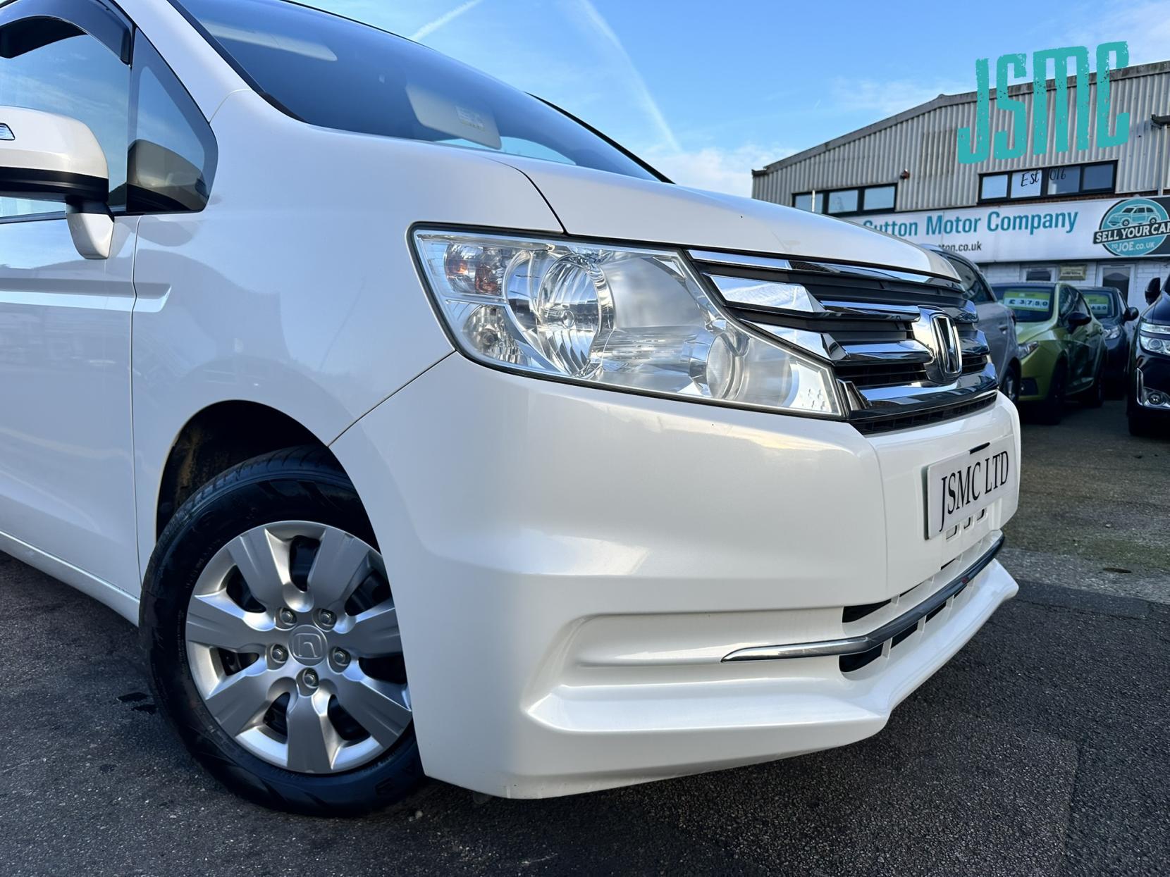 Honda Stepwagon G COMFORT SEL, Automatic, 8 Seater, petrol. 