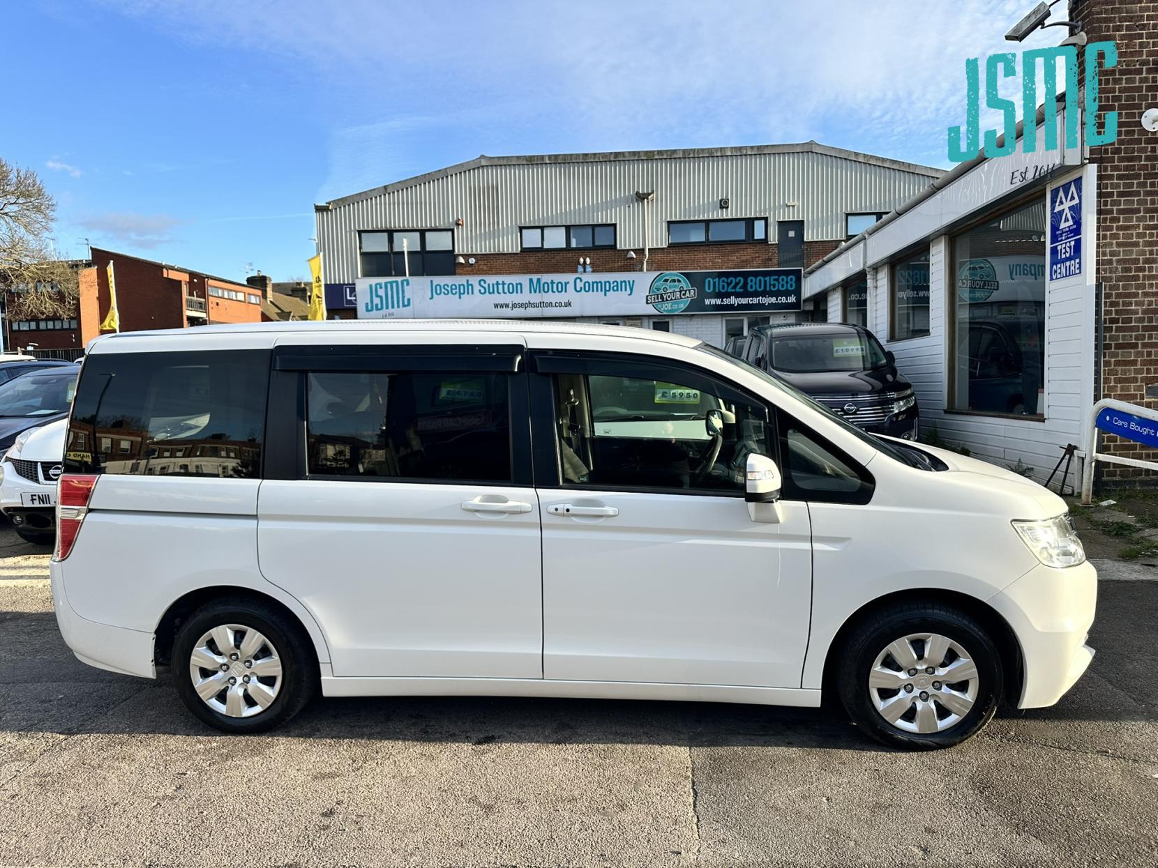 Honda Stepwagon G COMFORT SEL, Automatic, 8 Seater, petrol. 