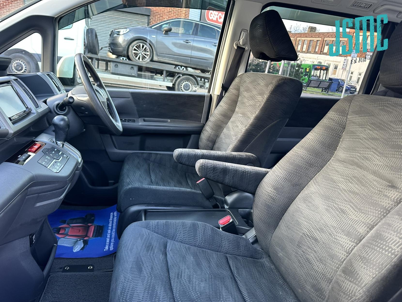 Honda Stepwagon G COMFORT SEL, Automatic, 8 Seater, petrol. 