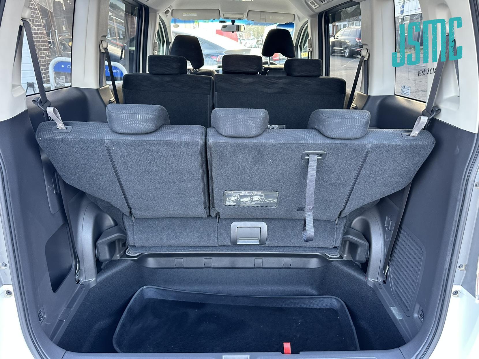 Honda Stepwagon G COMFORT SEL, Automatic, 8 Seater, petrol. 