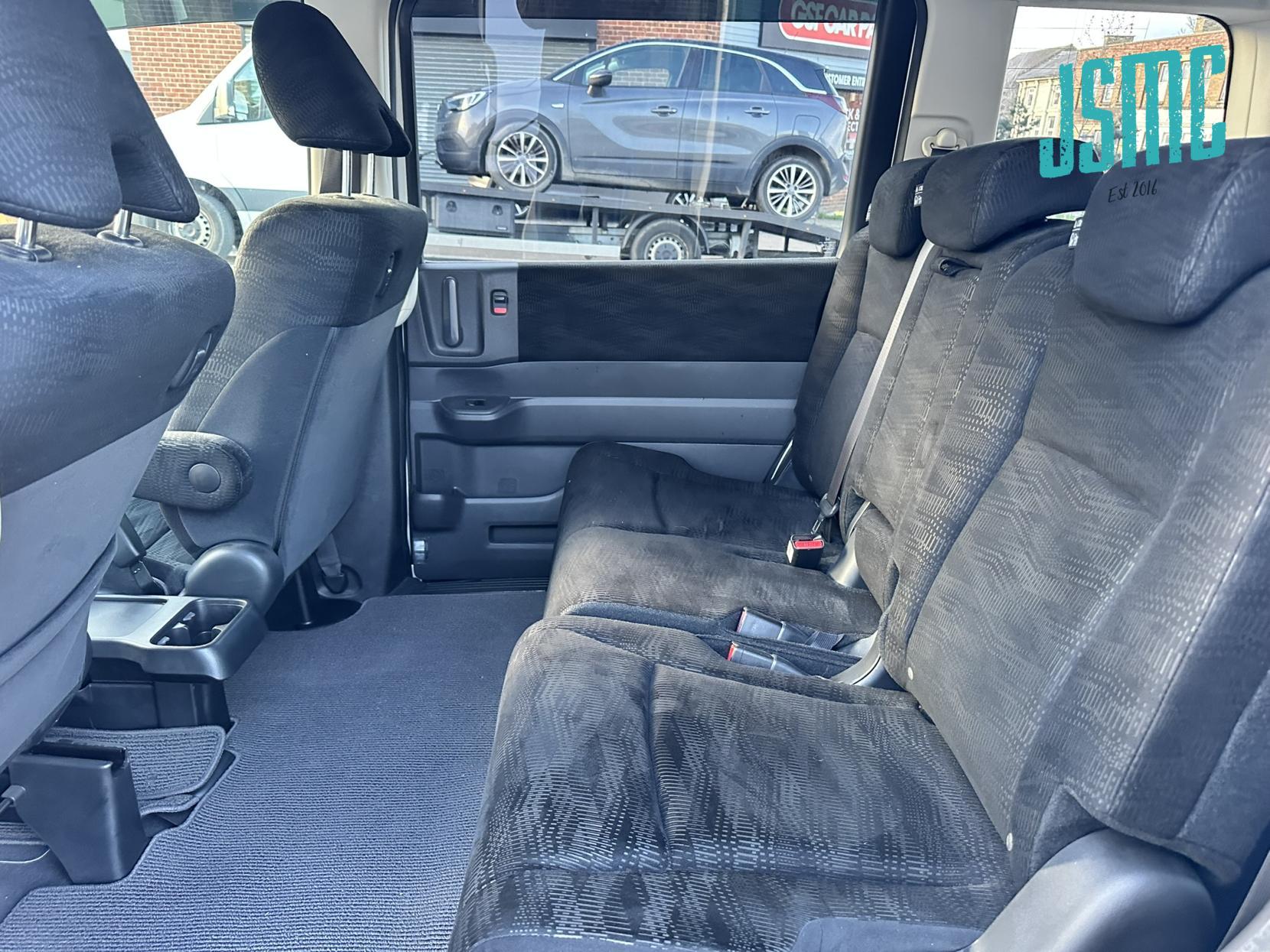 Honda Stepwagon G COMFORT SEL, Automatic, 8 Seater, petrol. 