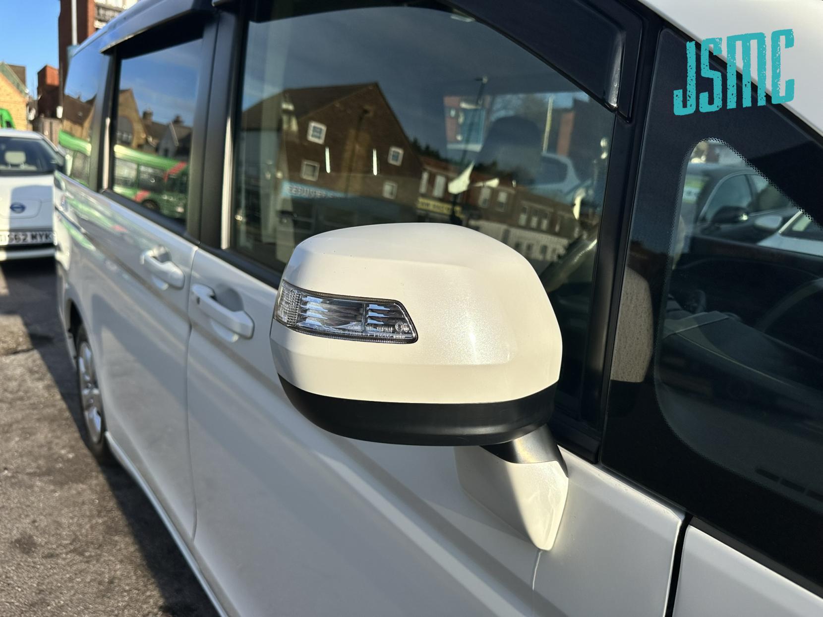 Honda Stepwagon G COMFORT SEL, Automatic, 8 Seater, petrol. 