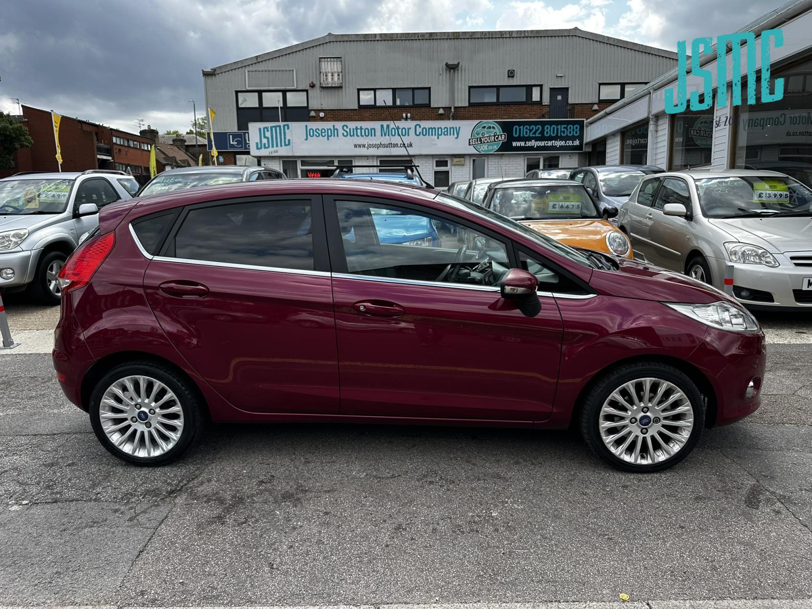 Ford Fiesta 1.4 Titanium Hatchback 5dr Petrol Manual (133 g/km, 94 bhp)