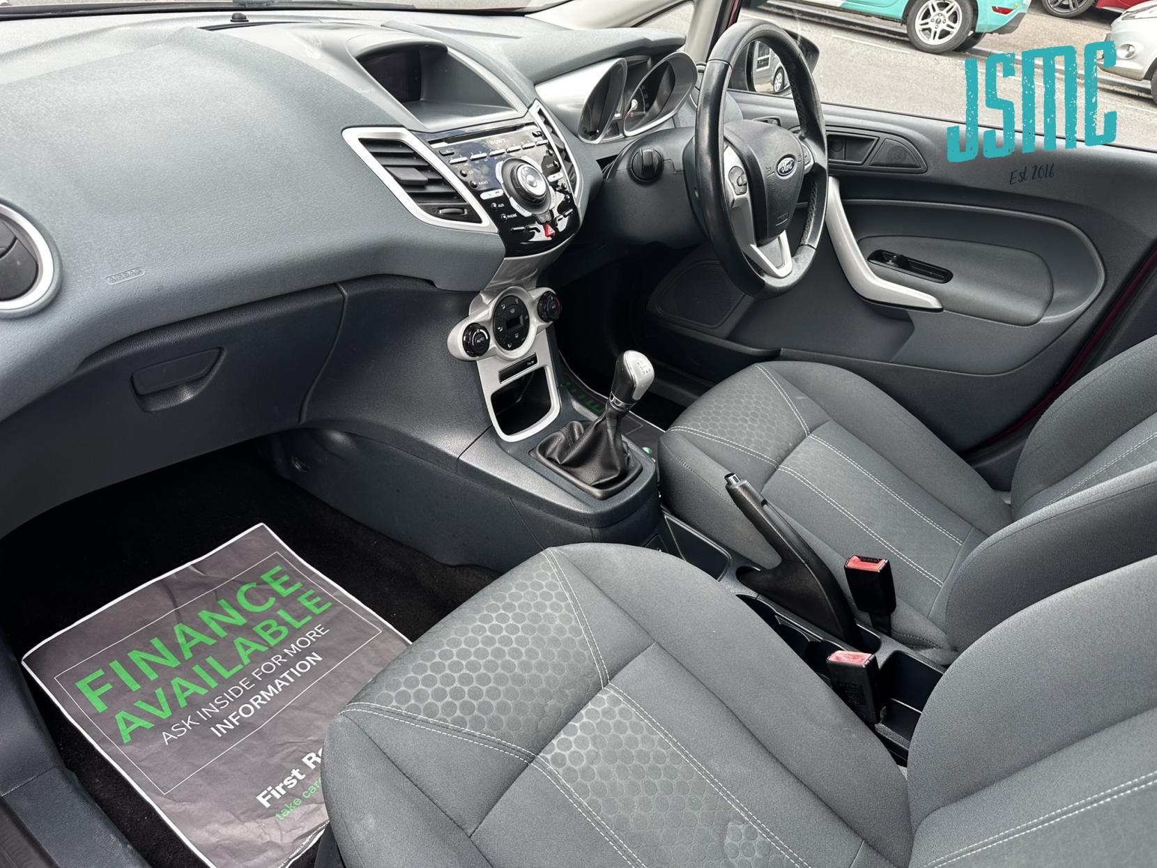 Ford Fiesta 1.4 Titanium Hatchback 5dr Petrol Manual (133 g/km, 94 bhp)
