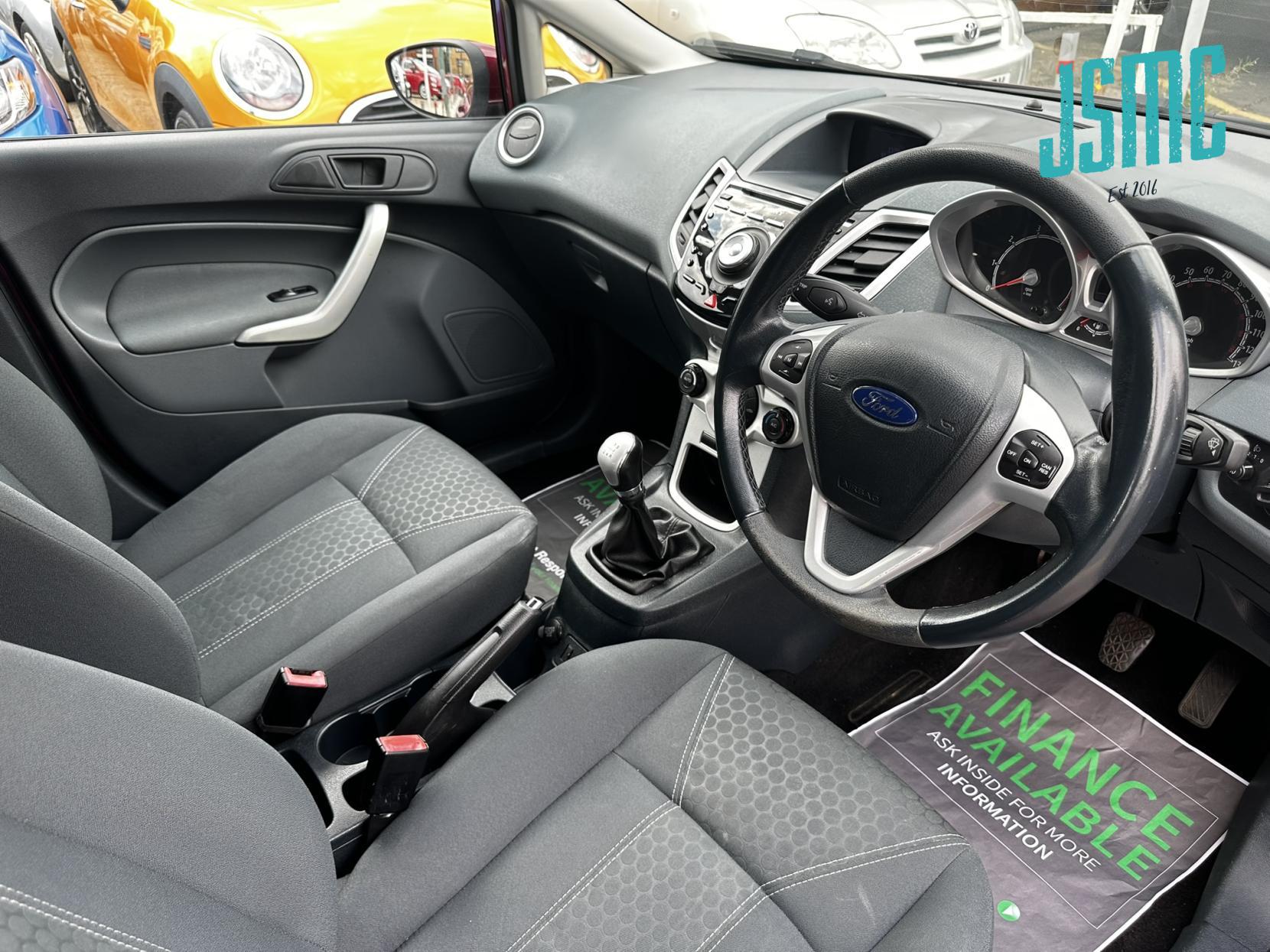 Ford Fiesta 1.4 Titanium Hatchback 5dr Petrol Manual (133 g/km, 94 bhp)