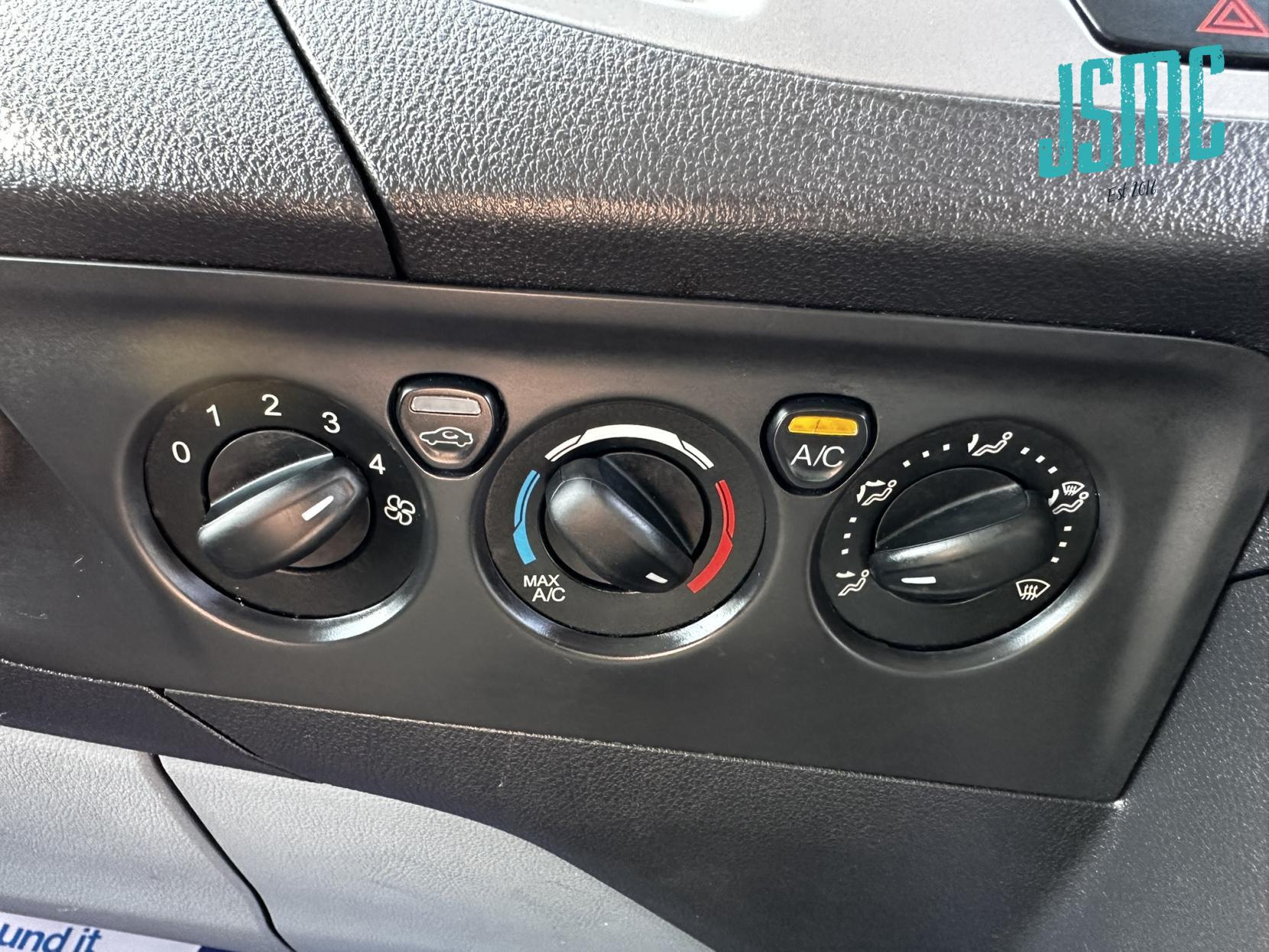 Ford Transit Custom 2.0 TDCi 340 Trend Panel Van 5dr Diesel Manual L1 H1 (166 g/km, 128 bhp)