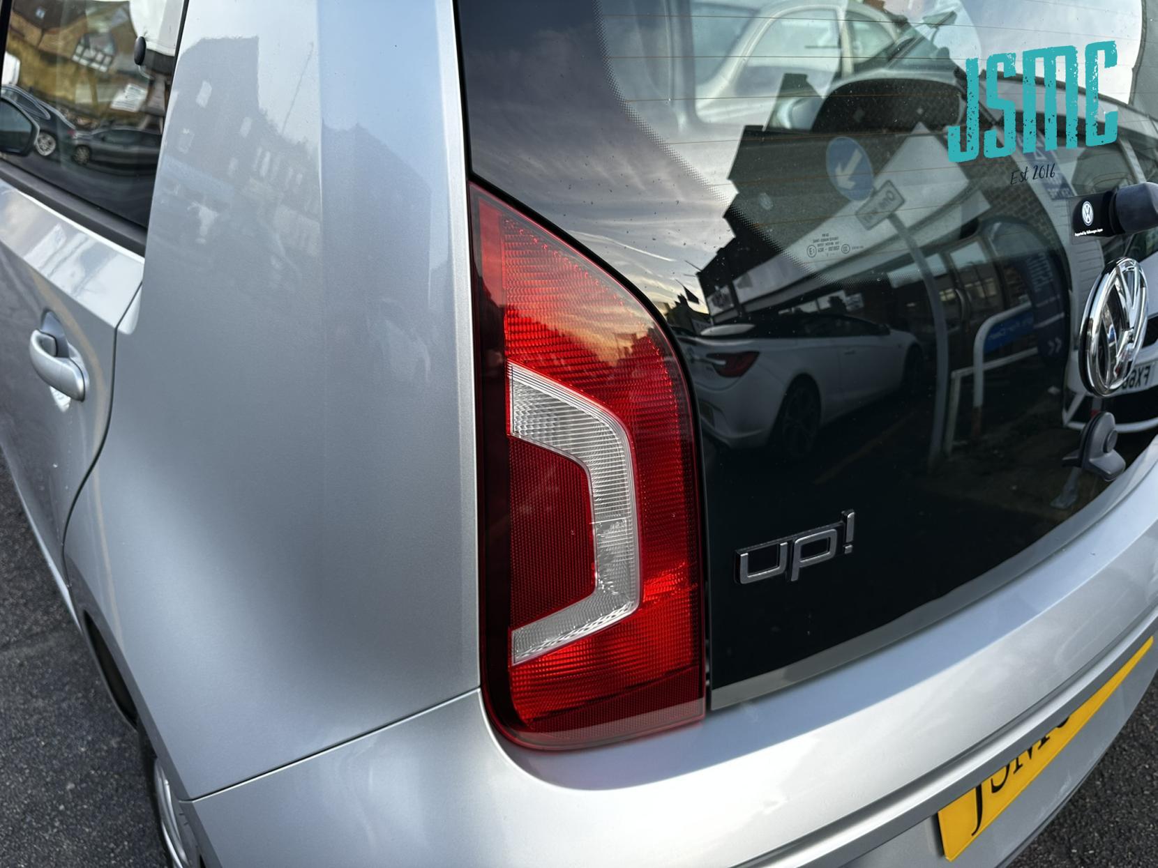 Volkswagen up! 1.0 Move up! Hatchback 5dr Petrol ASG Euro 5 (60 ps)