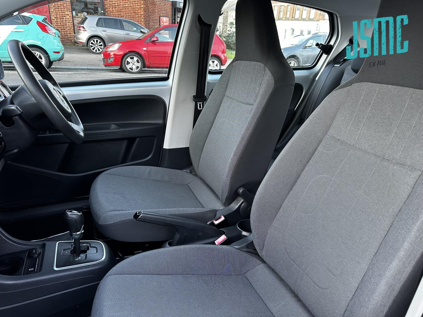 Volkswagen up! 1.0 Move up! Hatchback 5dr Petrol ASG Euro 5 (60 ps)