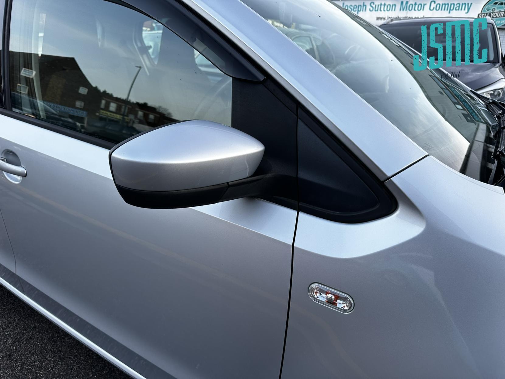 Volkswagen up! 1.0 Move up! Hatchback 5dr Petrol ASG Euro 5 (60 ps)