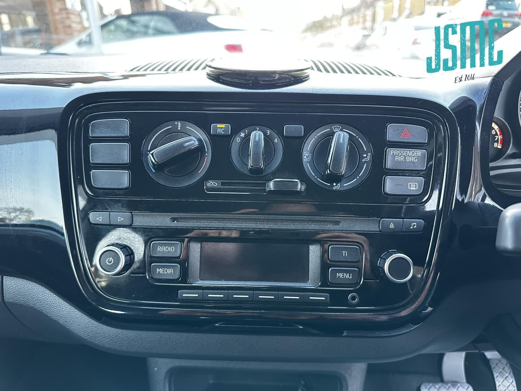 Volkswagen up! 1.0 Move up! Hatchback 5dr Petrol ASG Euro 5 (60 ps)