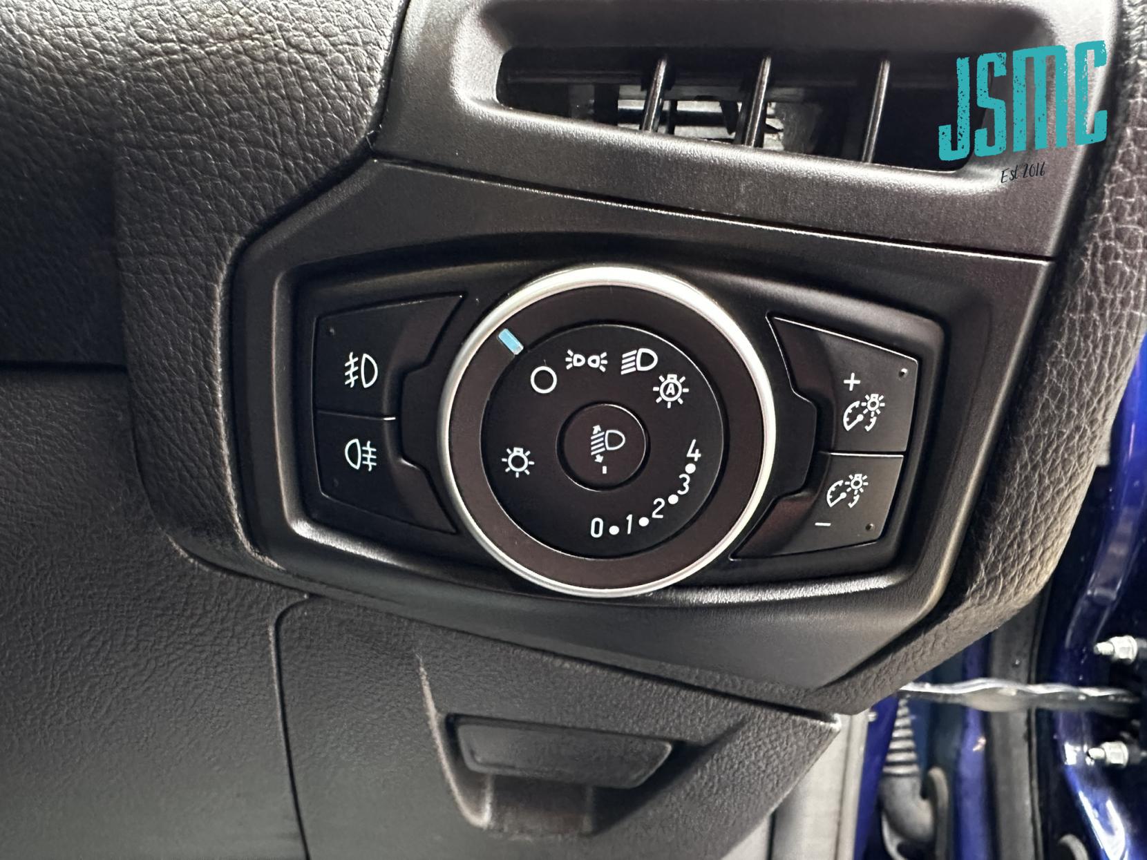 Ford Focus 1.6 TDCi Titanium Hatchback 5dr Diesel Manual Euro 5 (s/s) (115 ps)