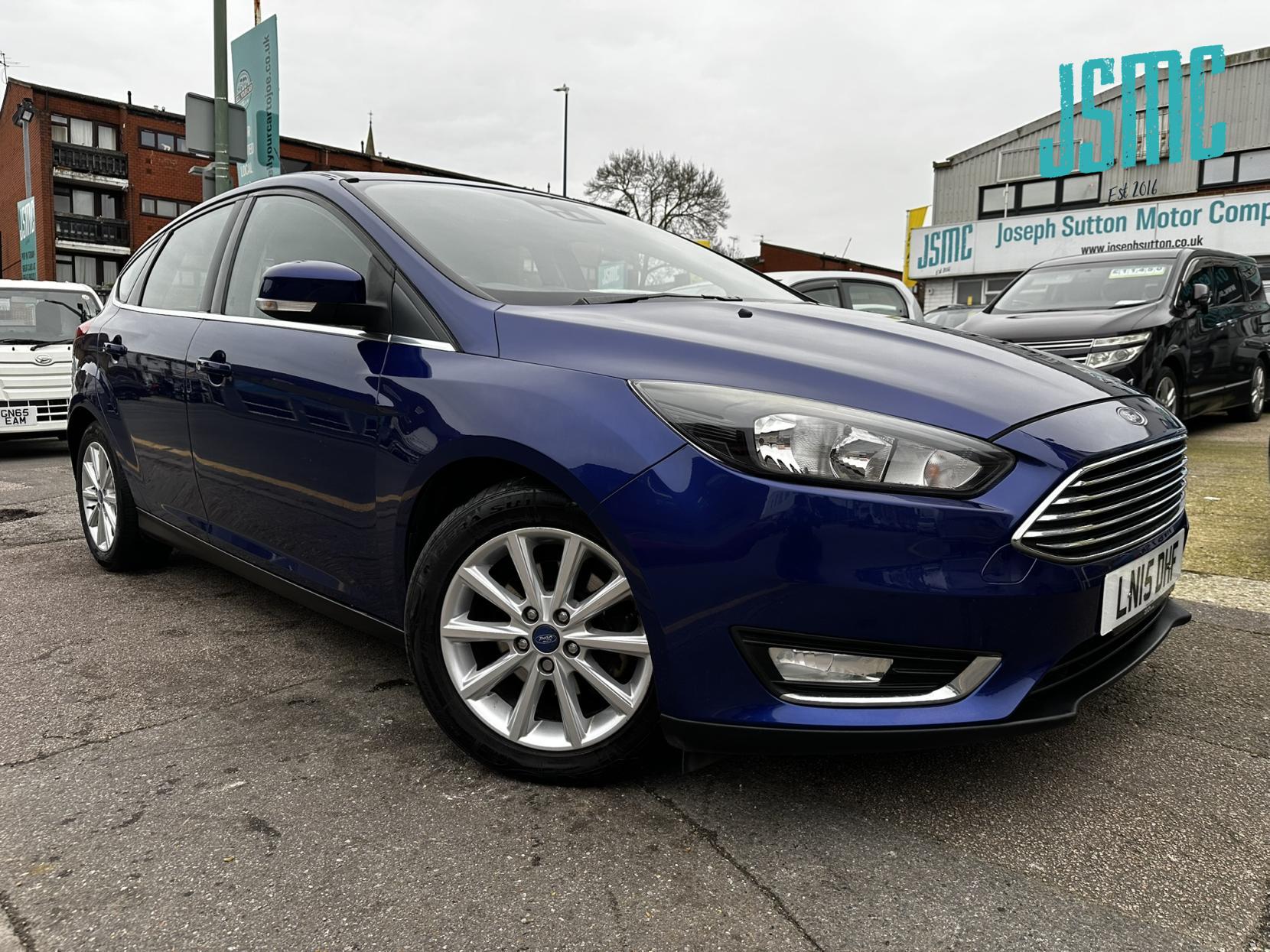 Ford Focus 1.6 TDCi Titanium Hatchback 5dr Diesel Manual Euro 5 (s/s) (115 ps)