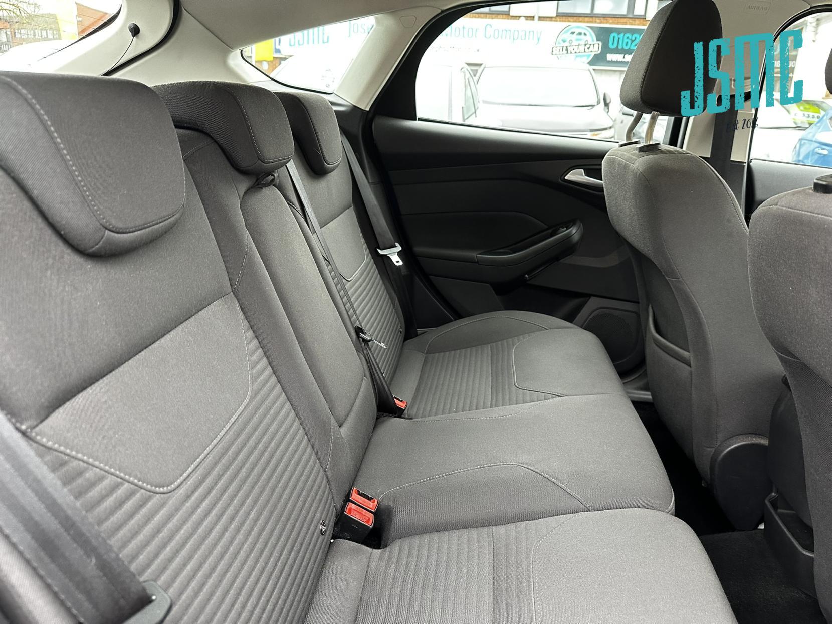 Ford Focus 1.6 TDCi Titanium Hatchback 5dr Diesel Manual Euro 5 (s/s) (115 ps)