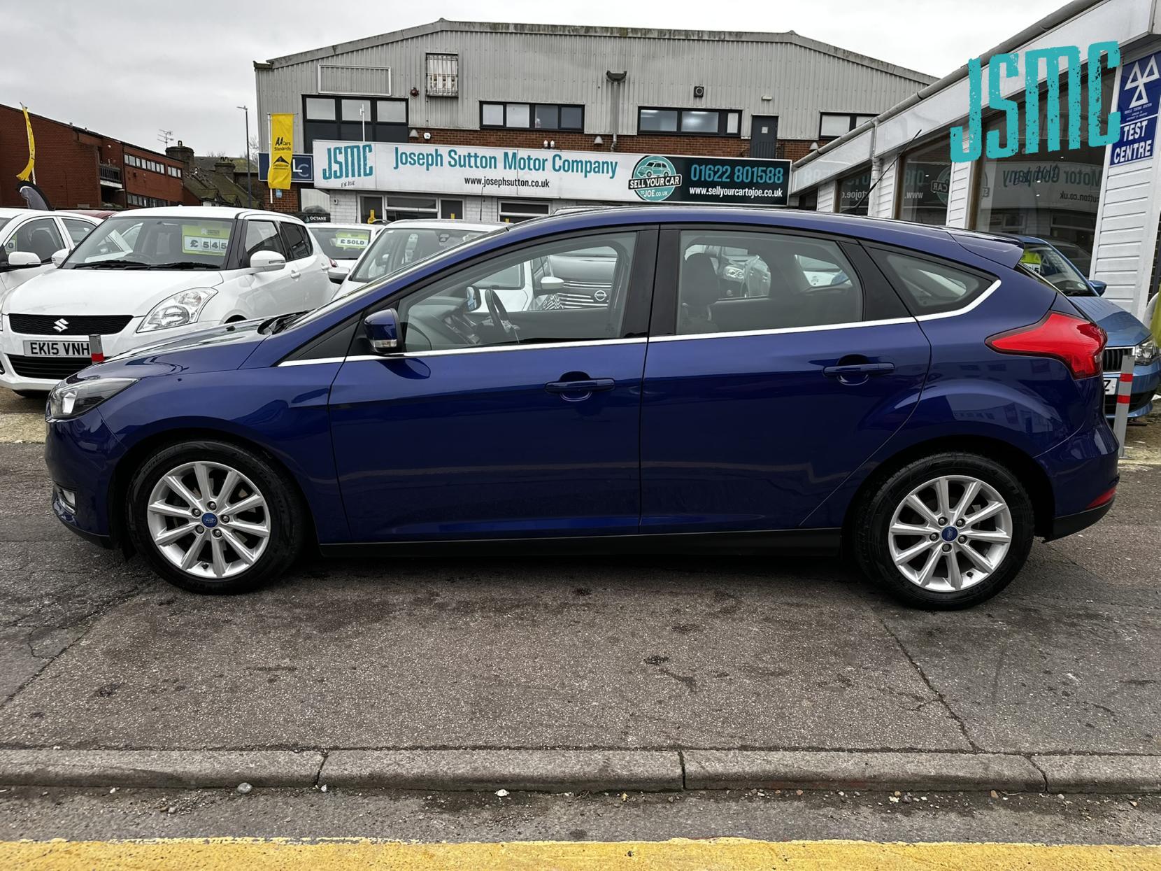Ford Focus 1.6 TDCi Titanium Hatchback 5dr Diesel Manual Euro 5 (s/s) (115 ps)
