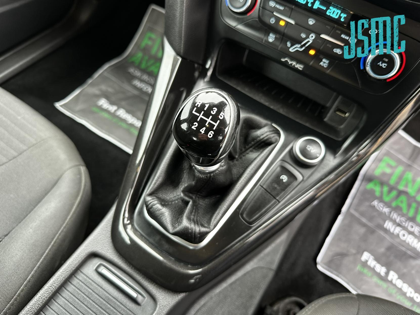 Ford Focus 1.6 TDCi Titanium Hatchback 5dr Diesel Manual Euro 5 (s/s) (115 ps)